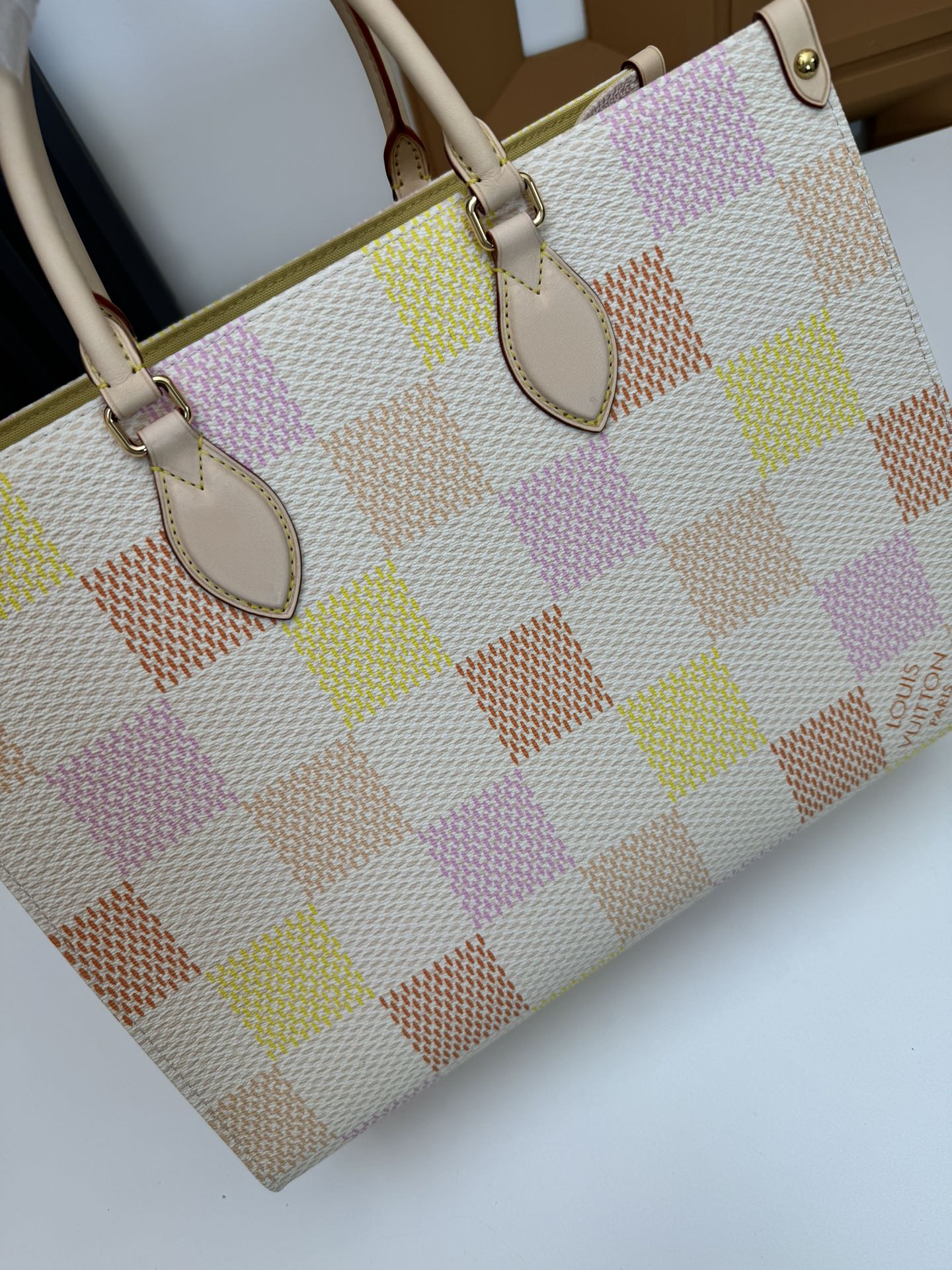 Louis Vuitton OnTheGo MM Monogram Checkerboard Tote Bag - Image 6