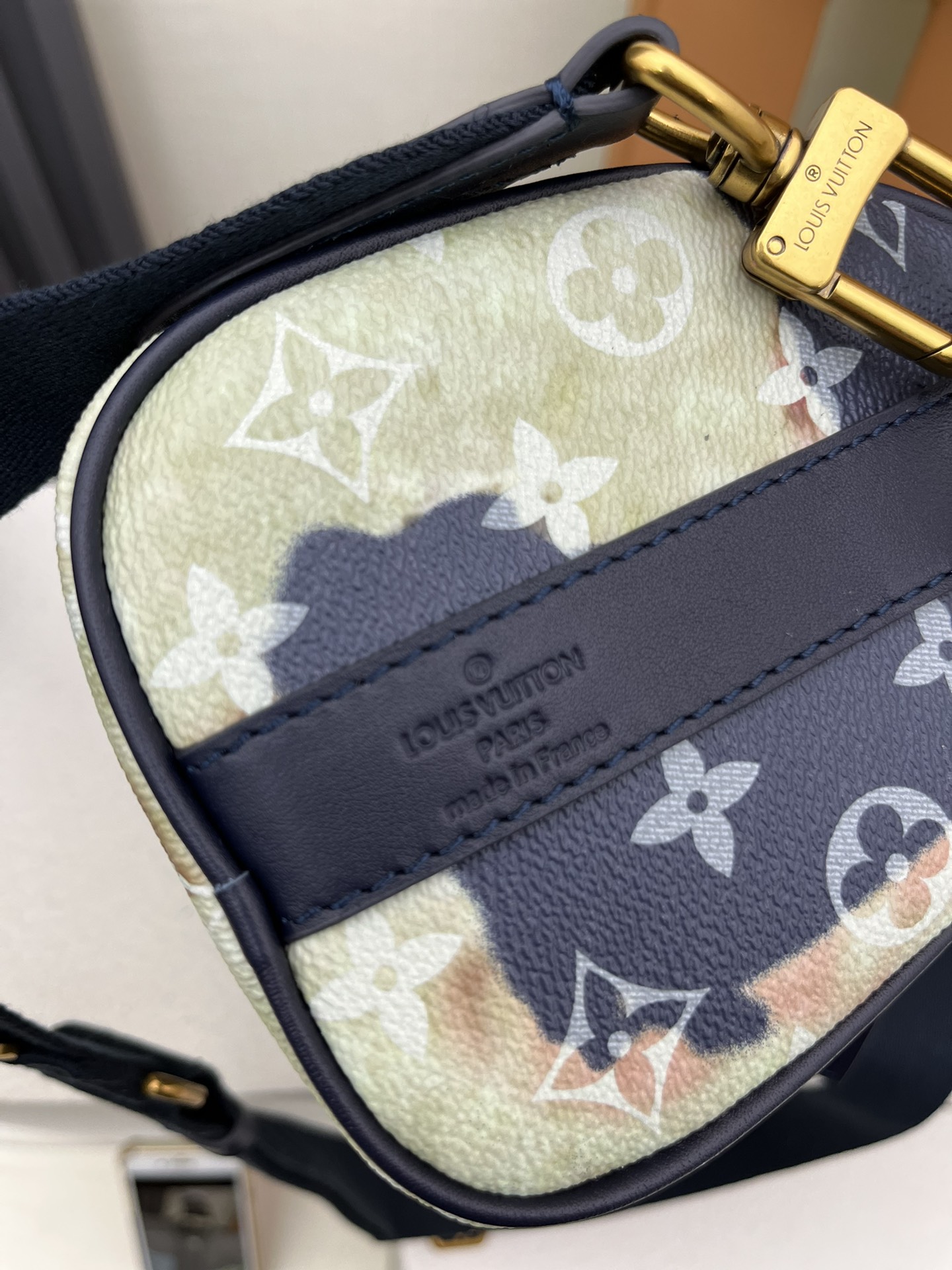 Louis Vuitton Keepall Bandoulière 25 Blue Flame Crossbody Bag - Image 6