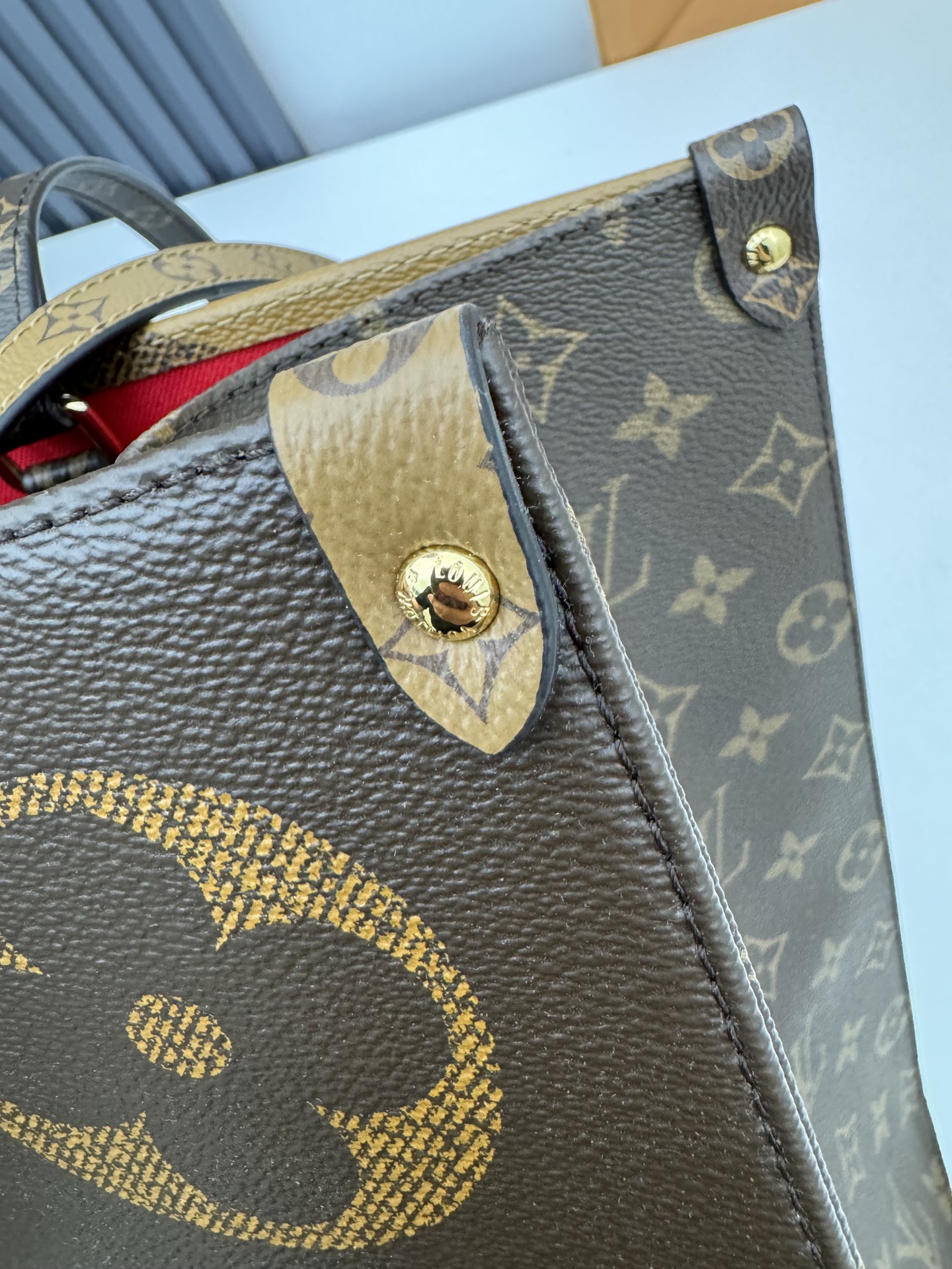 Louis Vuitton Onthego Handbag M44576 - Image 6