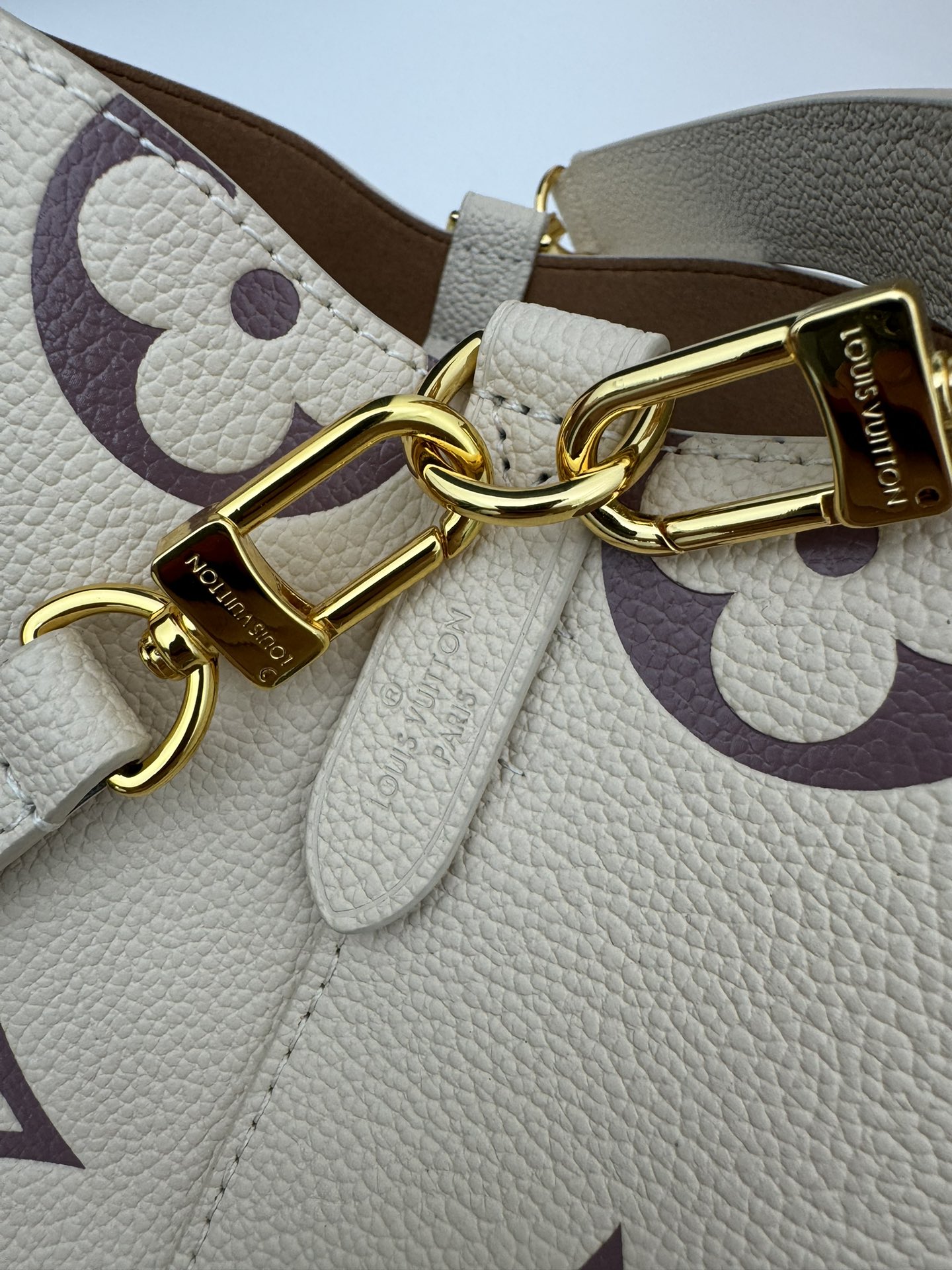 Louis Vuitton NeoNoe BB Handbag - Image 6