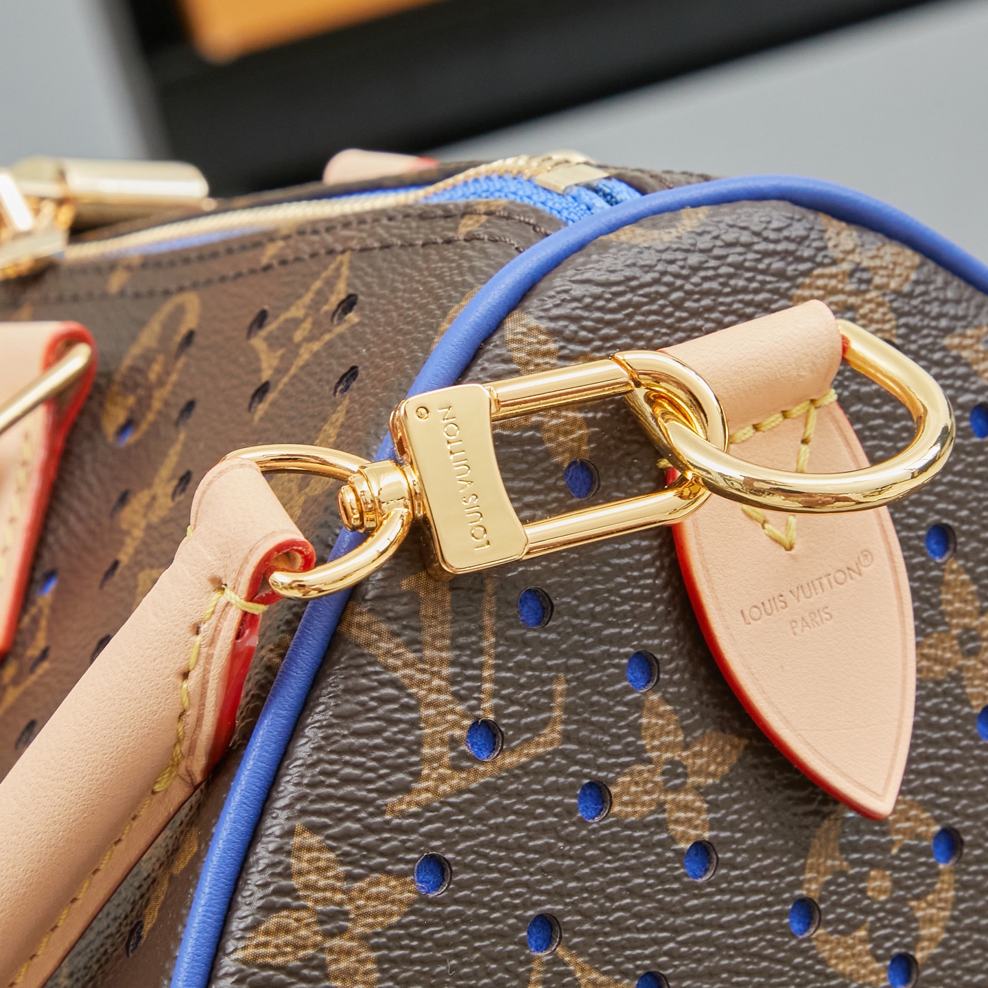 Louis Vuitton Speedy Soft 30 Handbag in Blue Monogram Perfo Canvas - Image 6
