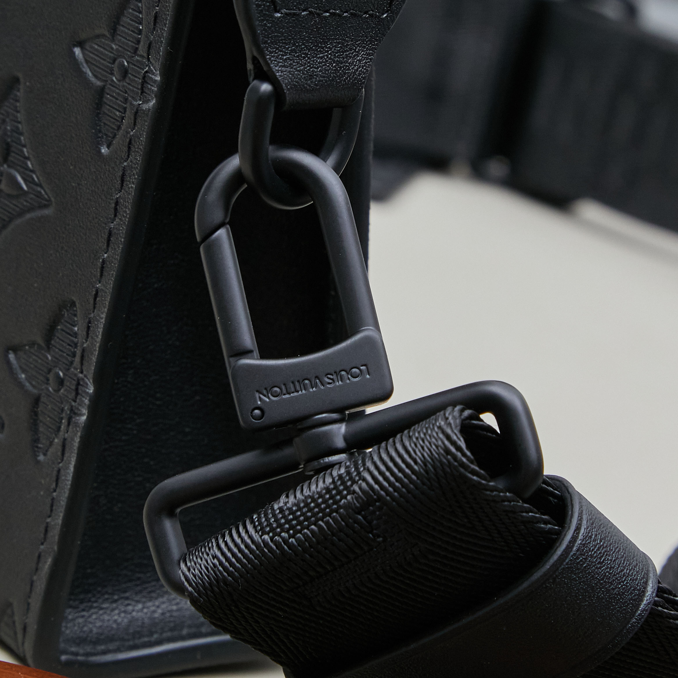 Louis Vuitton Gaston Wearable Wallet Set - Image 6