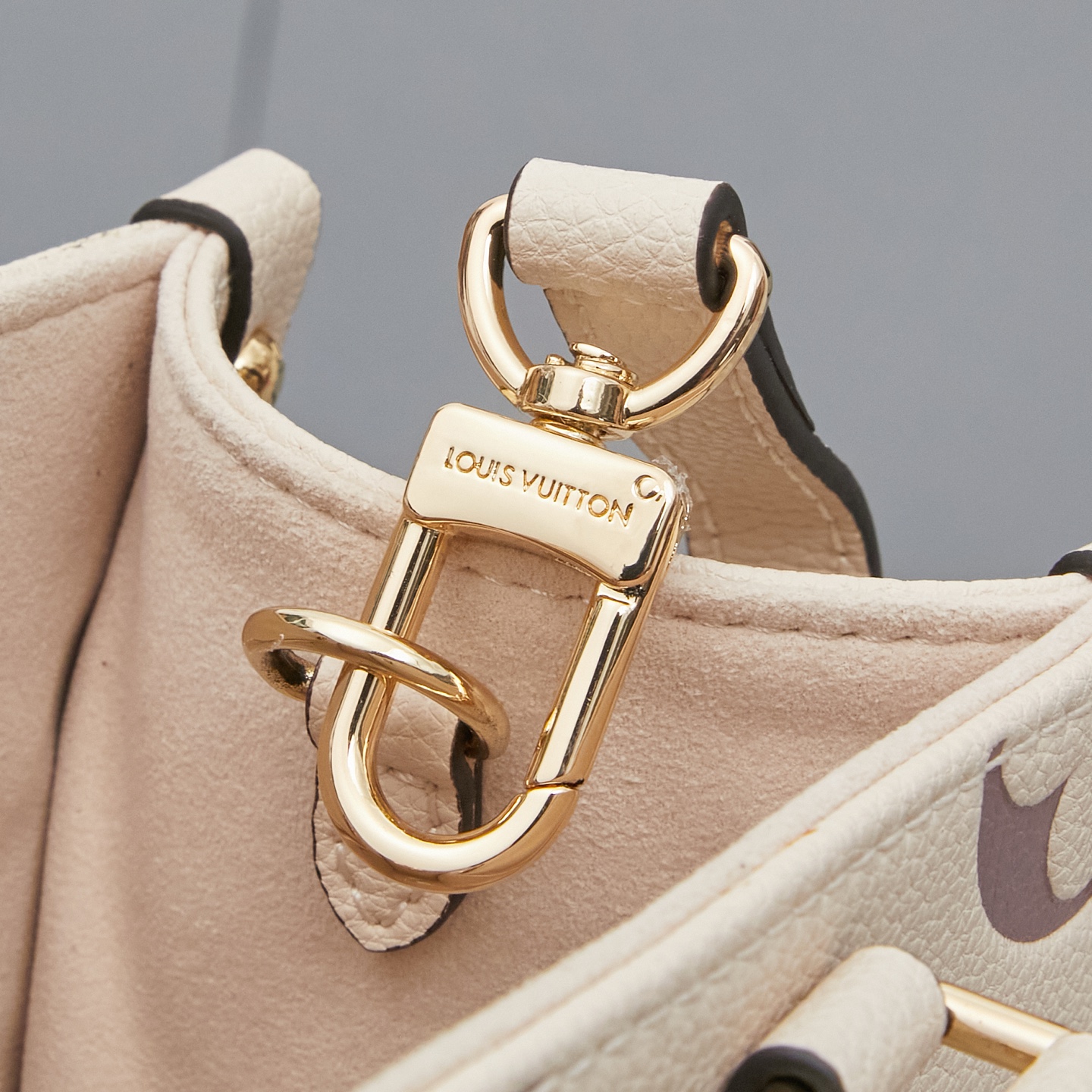 Louis Vuitton OnTheGo Small Tote Bag - Image 6
