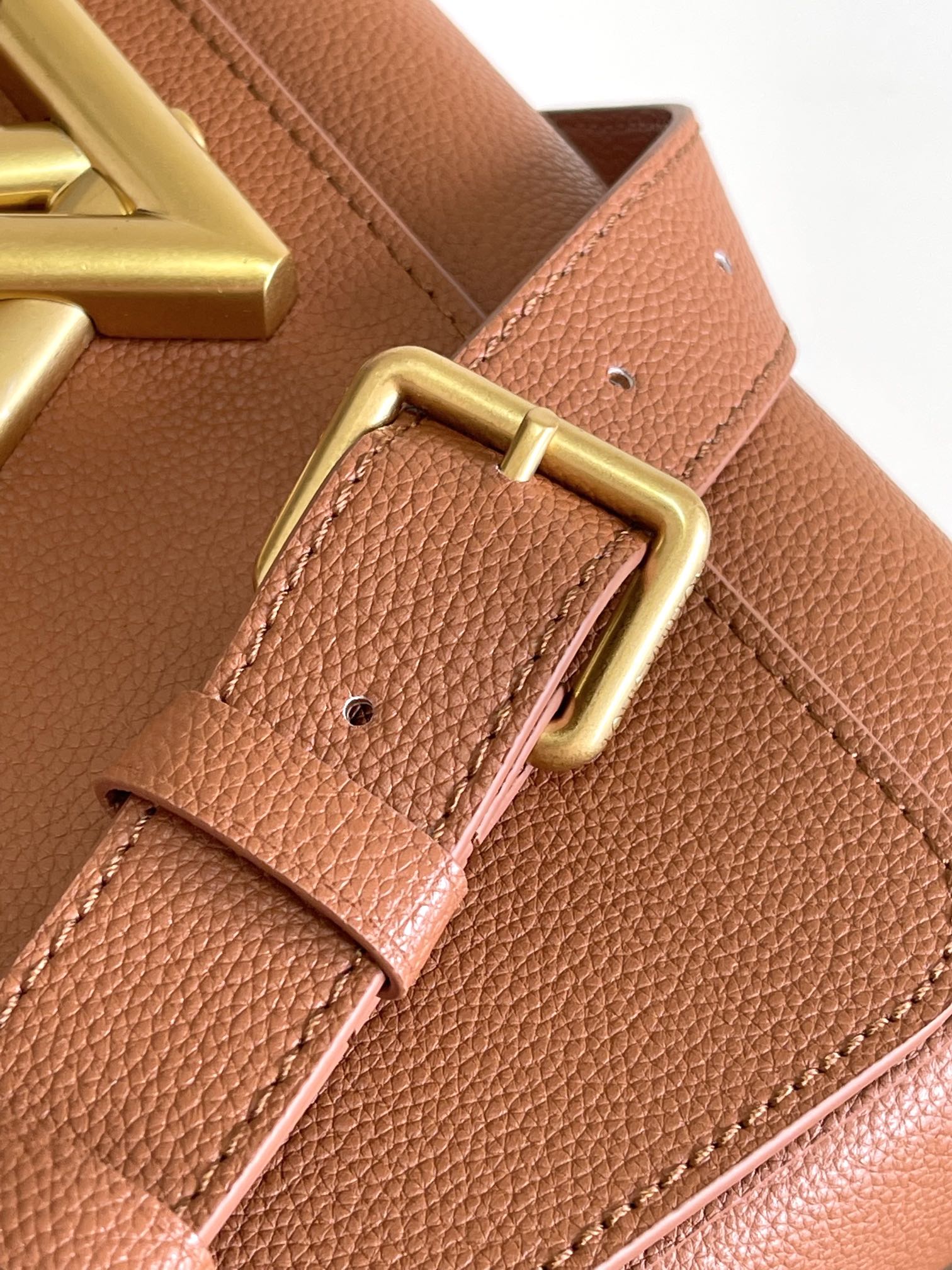 Louis Vuitton Soft Twist Bag M24639 - Image 6