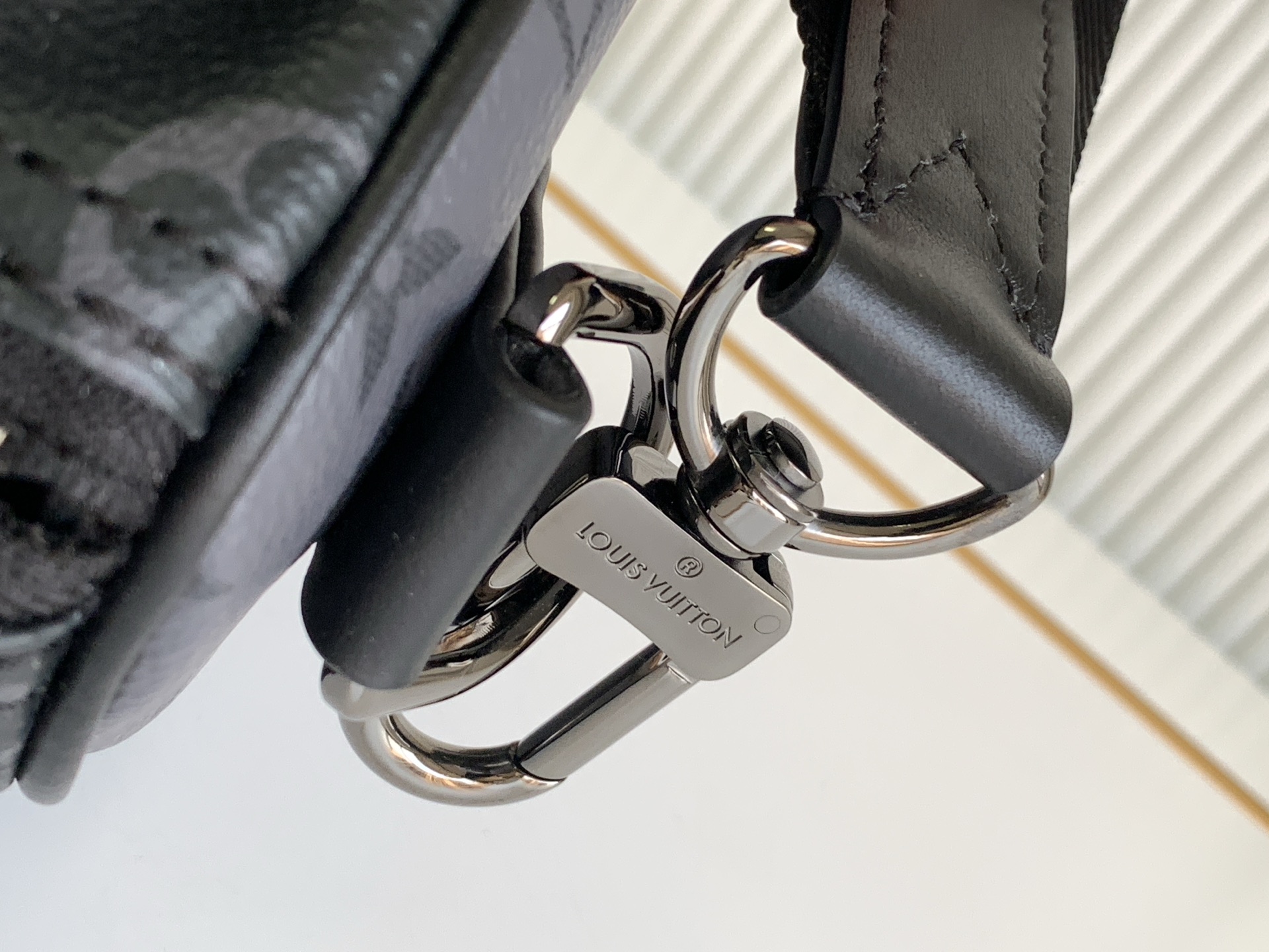 Louis Vuitton Keepall 25 Travel Bag in Monogram Eclipse Reverse Canvas - Image 6