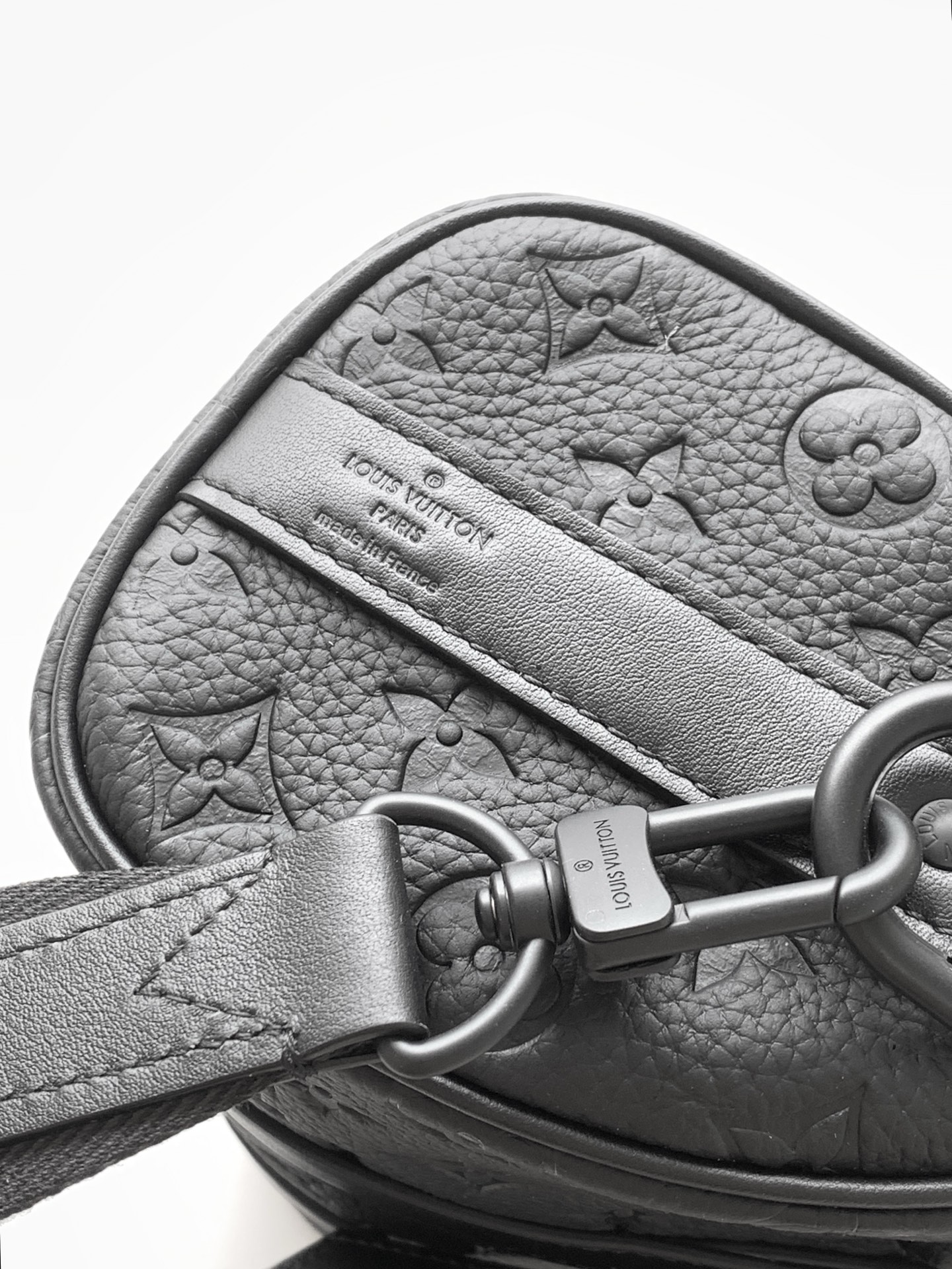 Louis Vuitton Keepall Mini Handbag in Taurillon Monogram Leather - Image 6