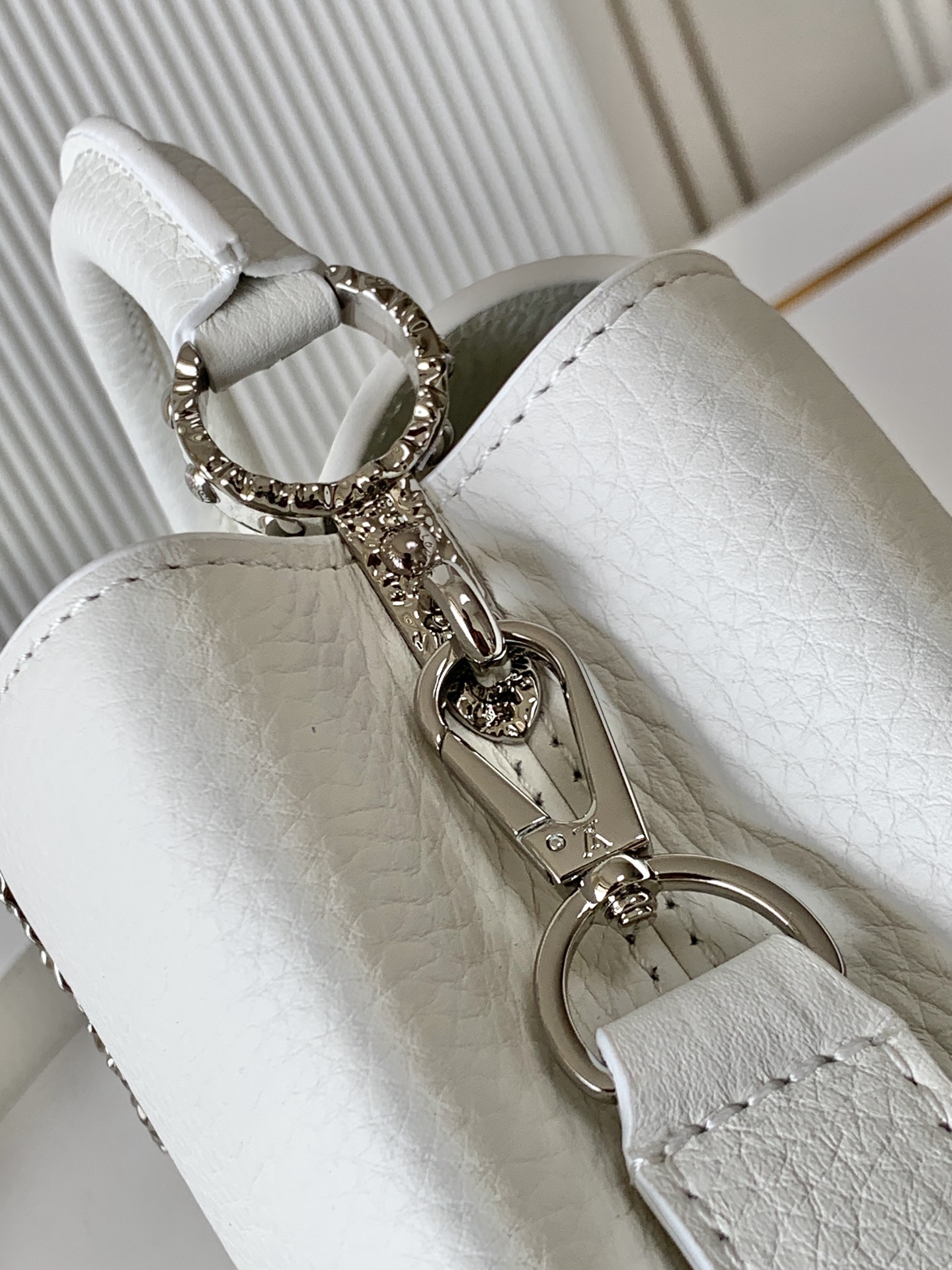 Louis Vuitton Capucines East West Mini Handbag M24671 in White - Image 6