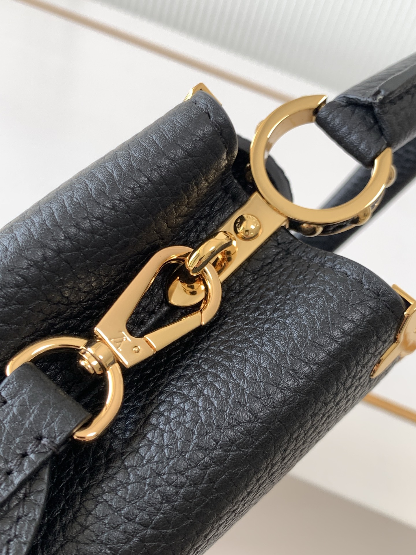 Louis Vuitton Capucines Mini Handbag - Image 6