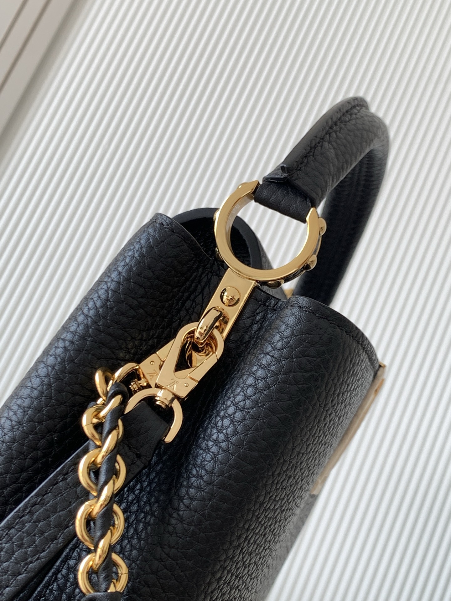 Louis Vuitton Capucines Mini Handbag in Black Taurillon Leather - Image 6