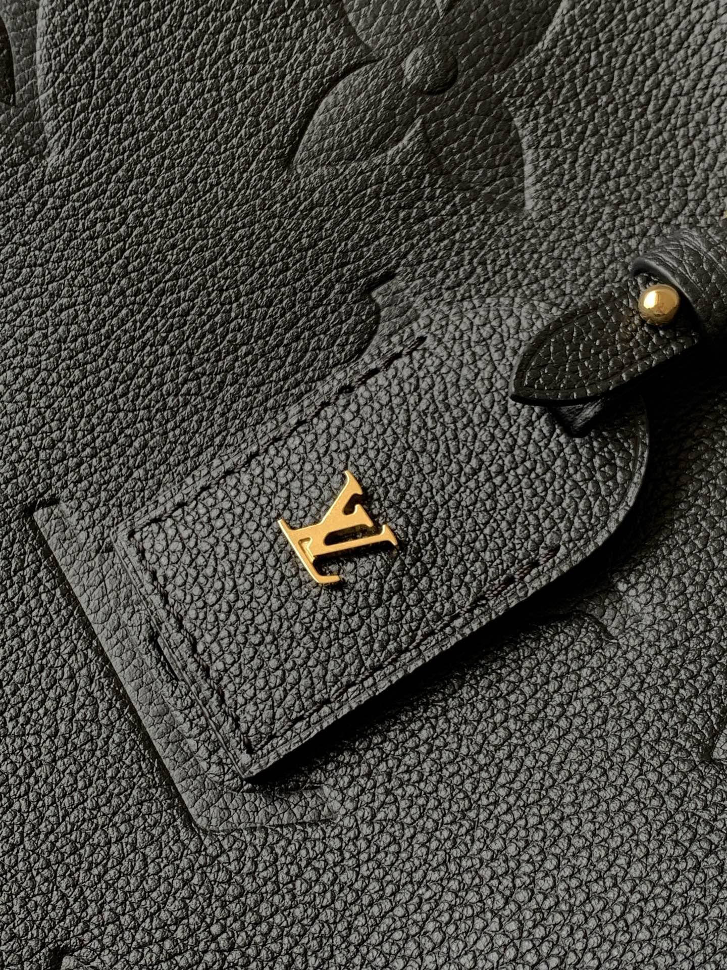 Louis Vuitton CarryAll Small Handbag M46288 in Black Epi Leather - Image 6