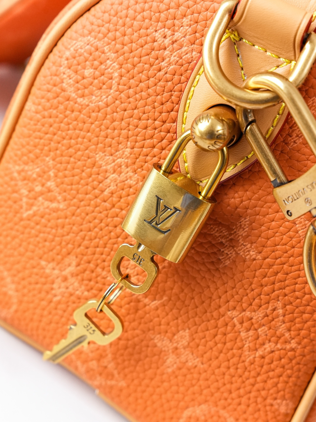 Louis Vuitton Speedy Bandoulière 20 Bag in Orange - Image 6