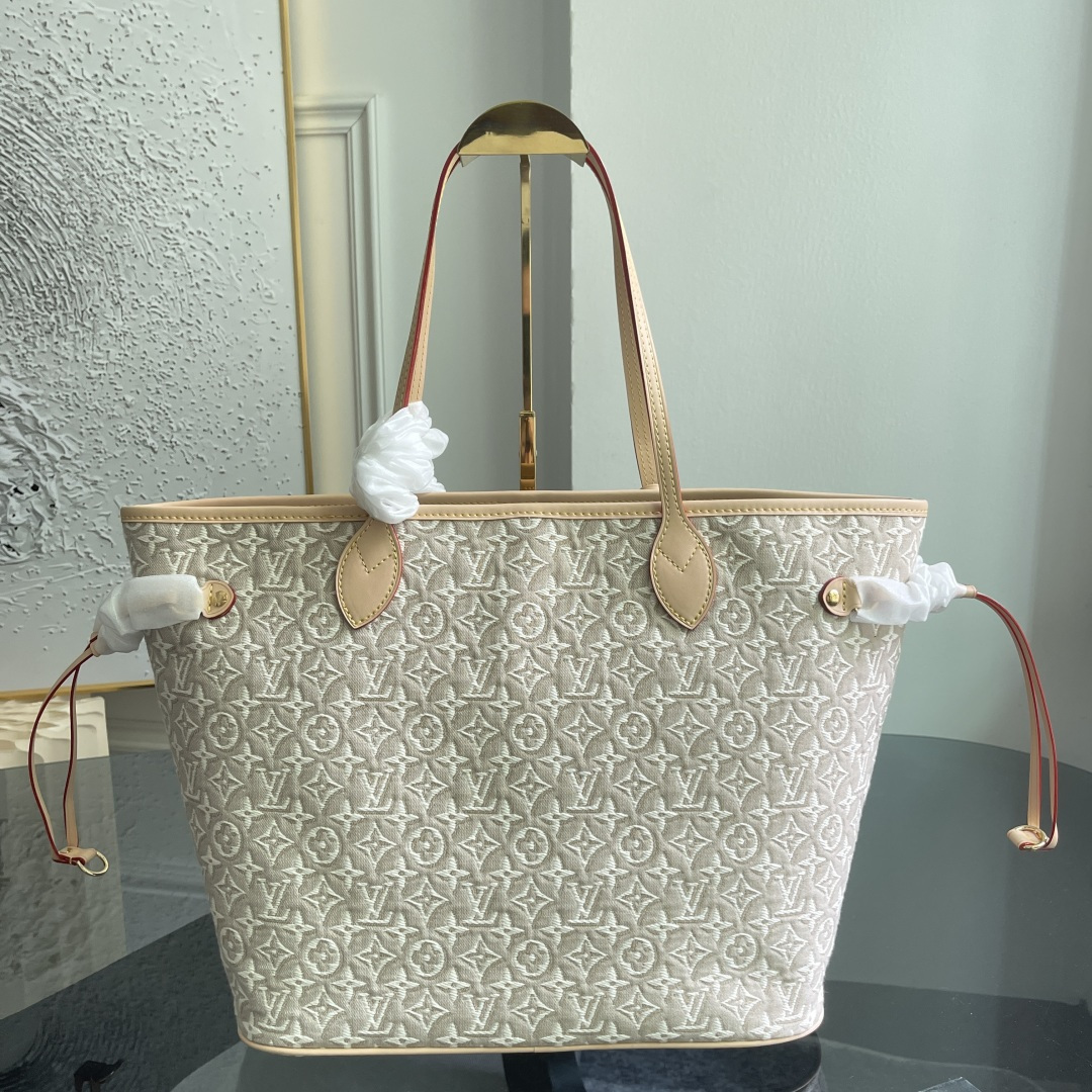 Louis Vuitton Neverfull MM Monogram Emblème Tote Bag - Image 6