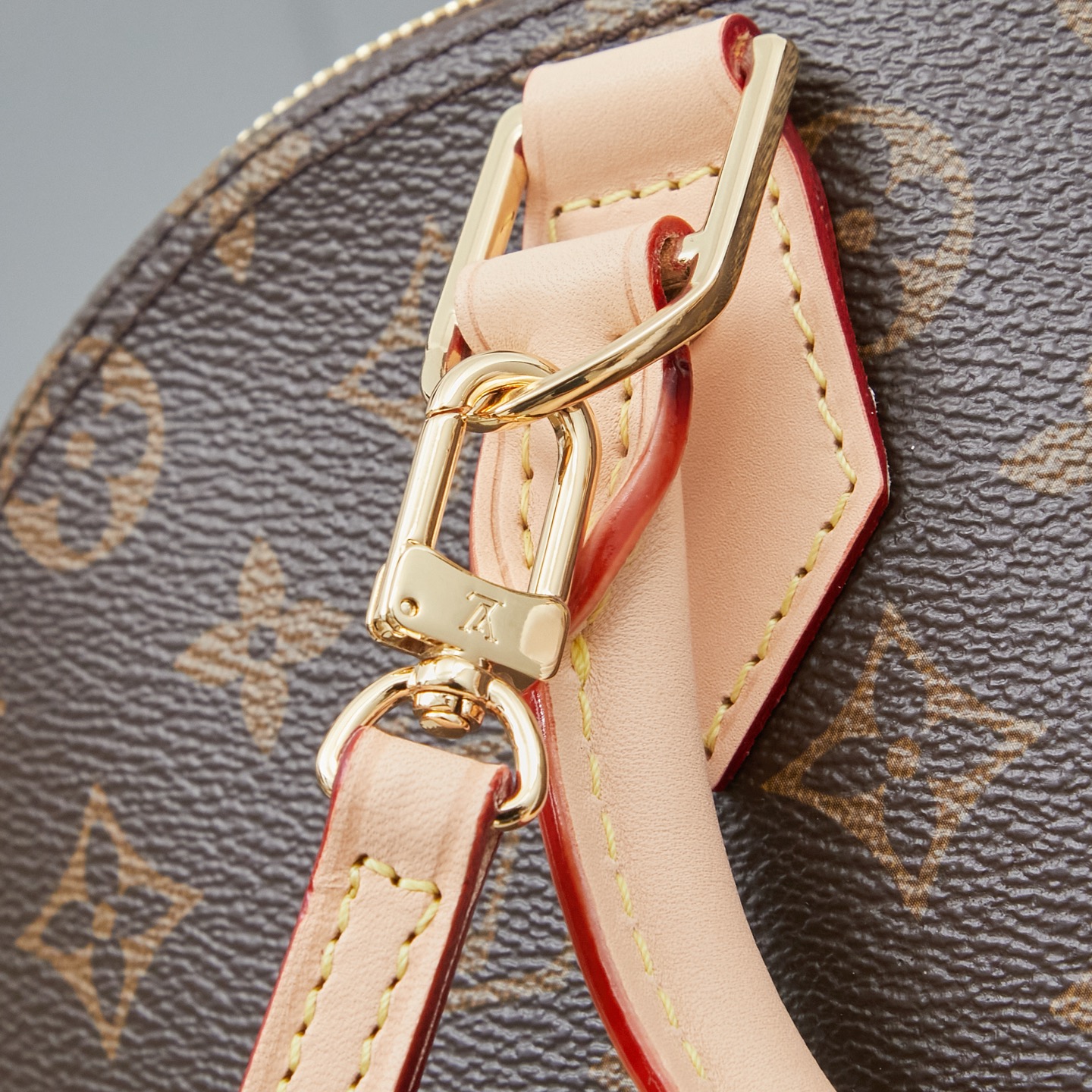 Louis Vuitton Alma Handbag M53151 in Monogram Canvas - Image 6