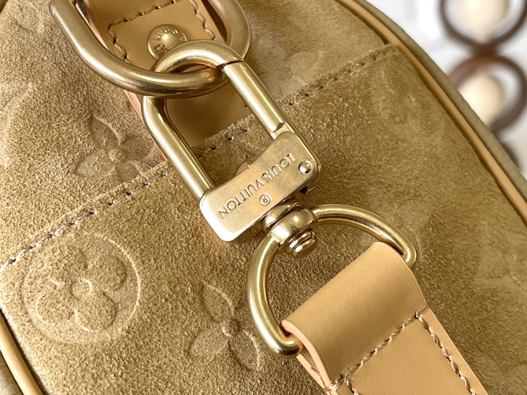 Louis Vuitton Keepall Bandoulière 25 Handbag - Image 6