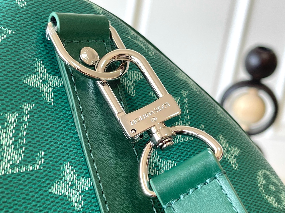 Louis Vuitton M12687 Green Floral Crossbody Bag - Image 6