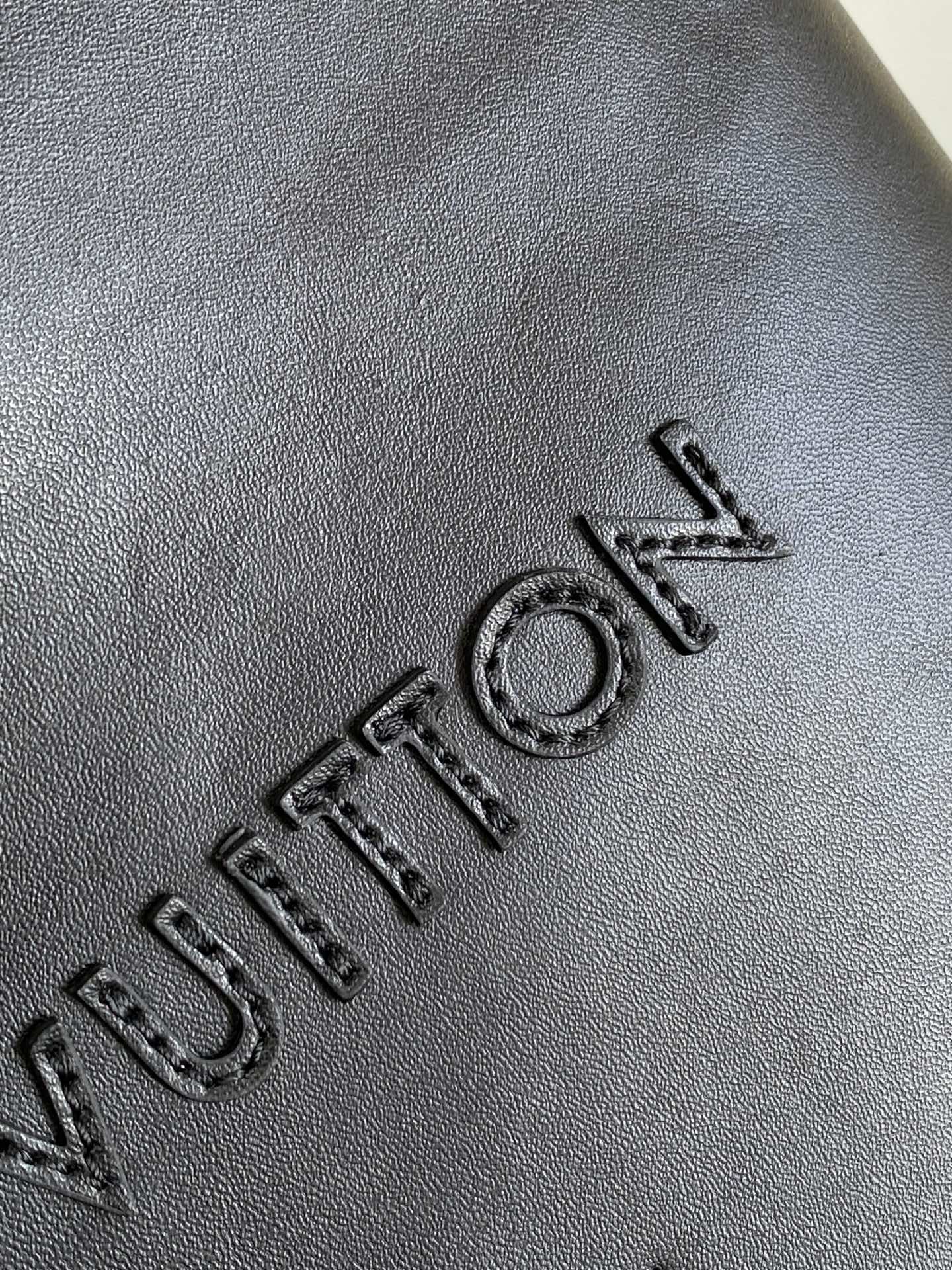 Louis Vuitton x Pharrell x Nigo Shoer Medium Bag - Image 6