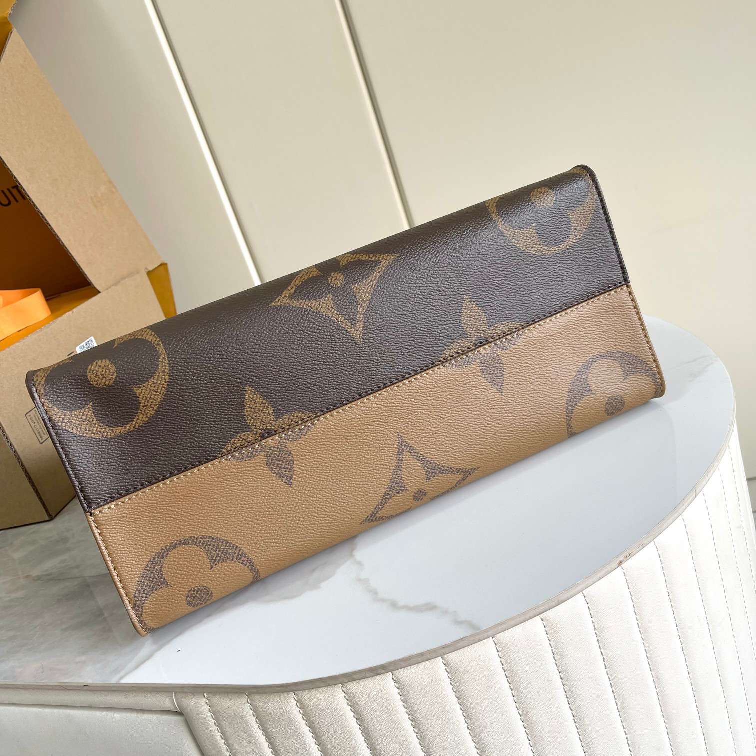 Louis Vuitton Onthego MM Monogram Tote Bag M45321 - Image 6