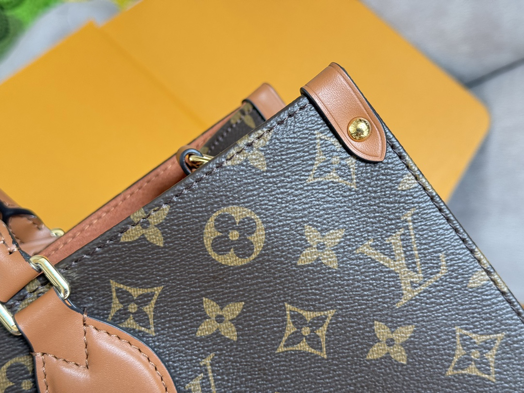 Louis Vuitton OnTheGo Organizer Tote Bag M14235 - Image 6