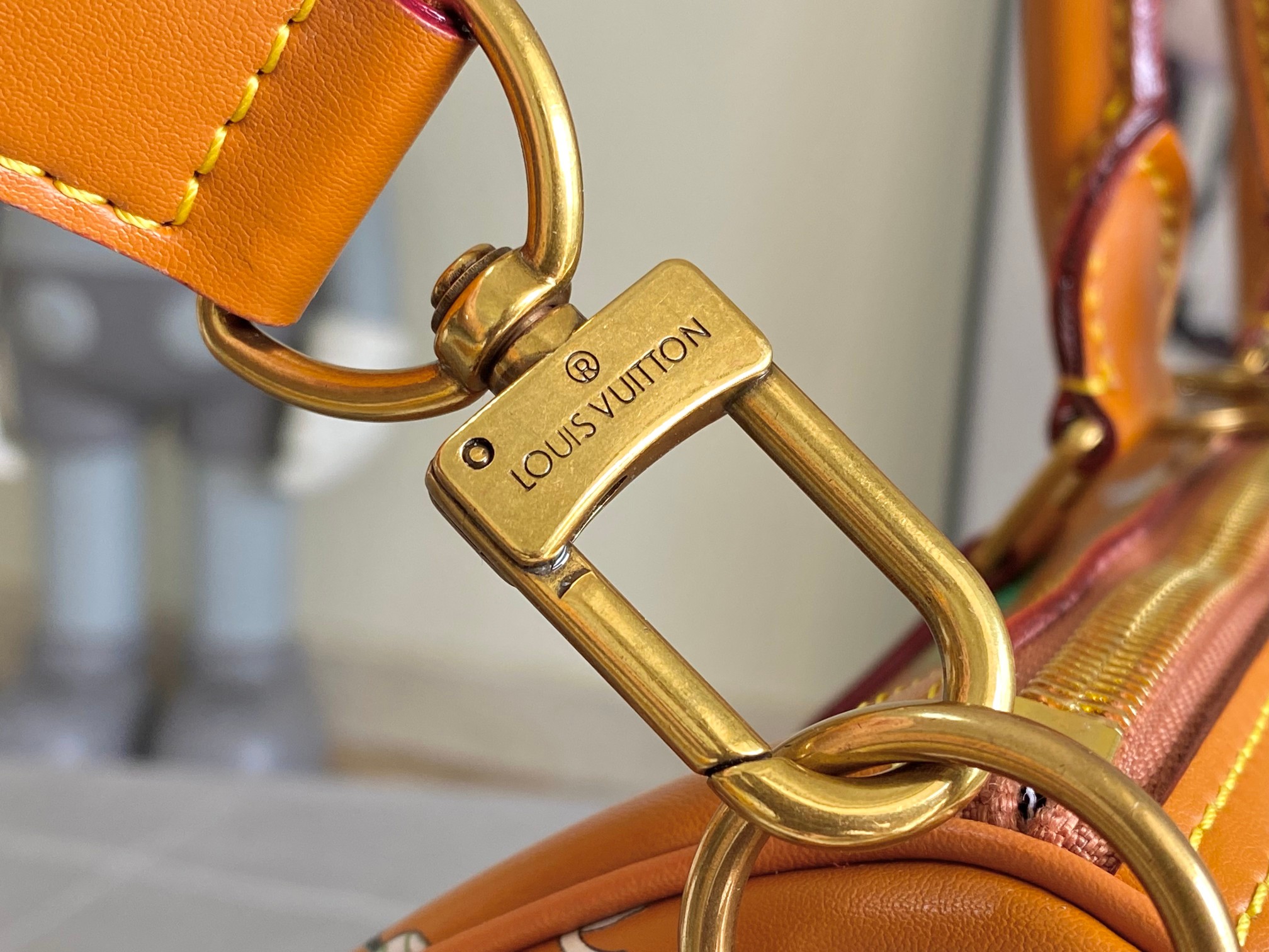 Louis Vuitton Keepall Bandoulière 35 Travel Bag in Monogram Eclipse - Image 6
