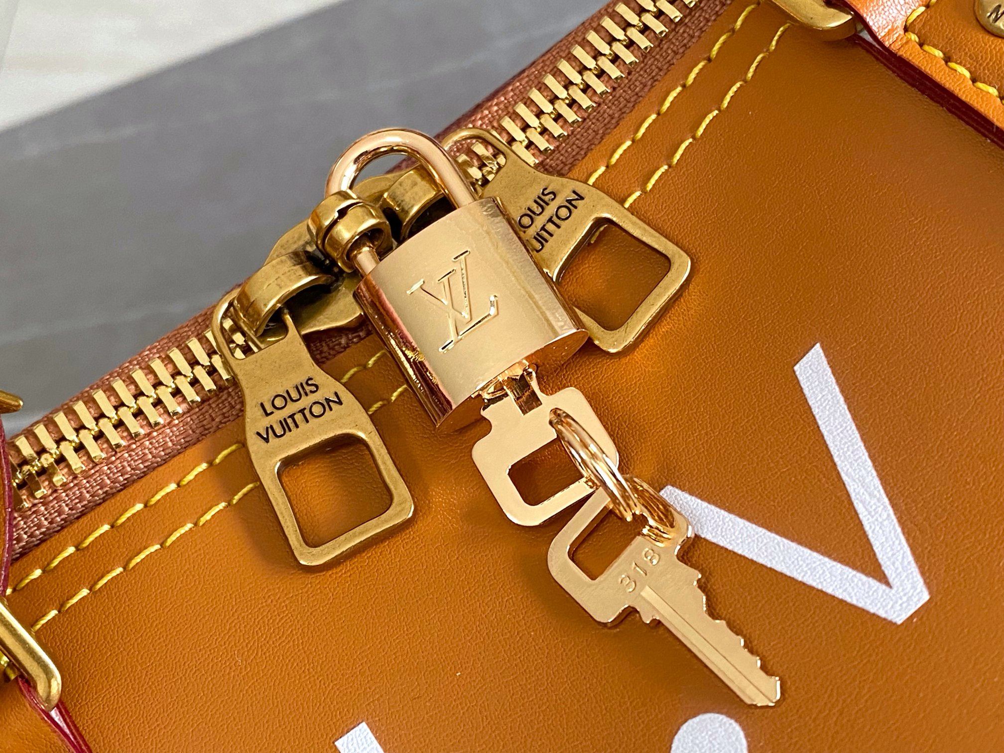 Louis Vuitton Heritage Keepall 50 Leather Travel Bag - Image 6