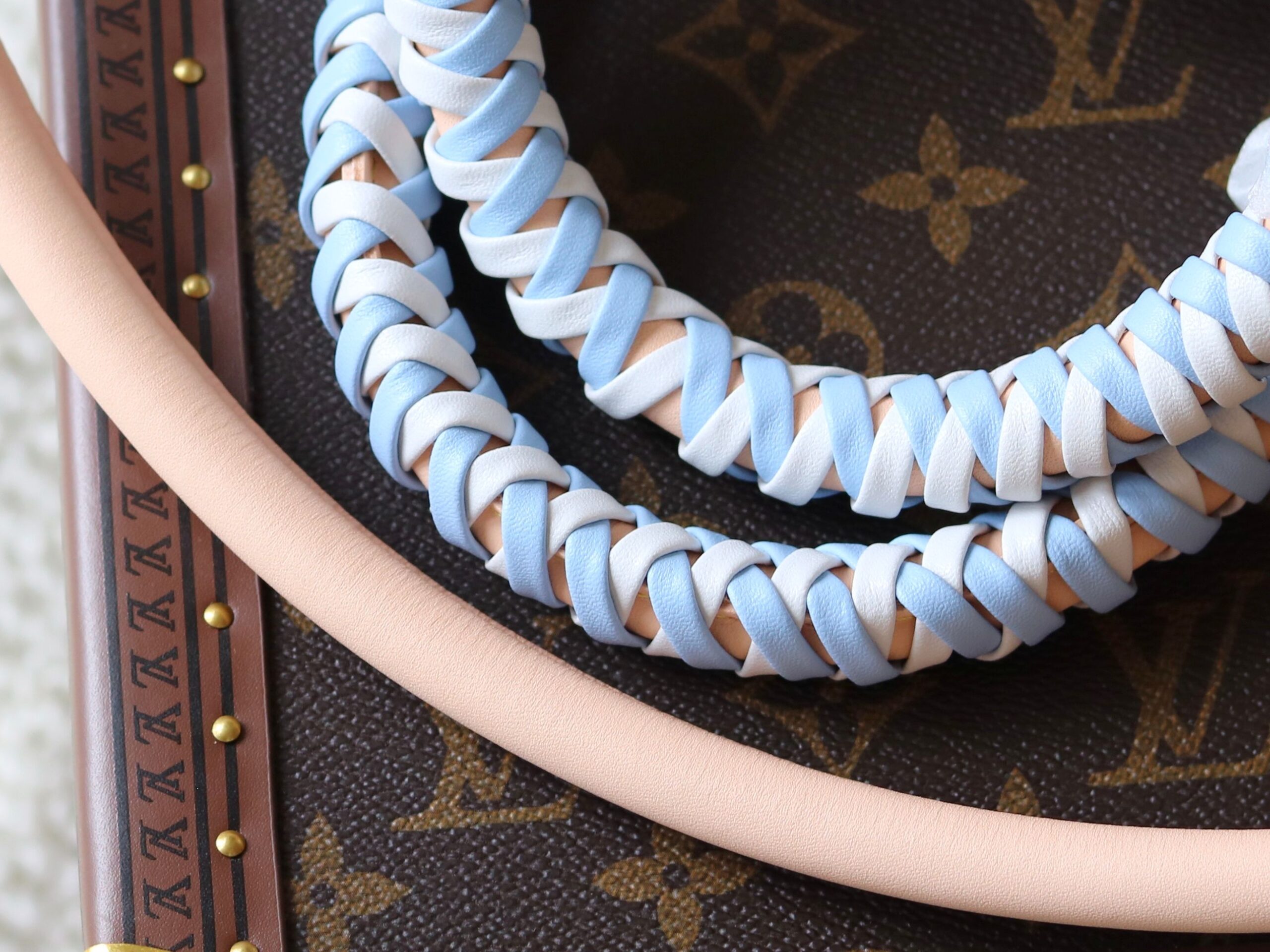 Louis Vuitton Speedy Bandouliere 30 Handbag in Damier Azur Canvas - Image 6
