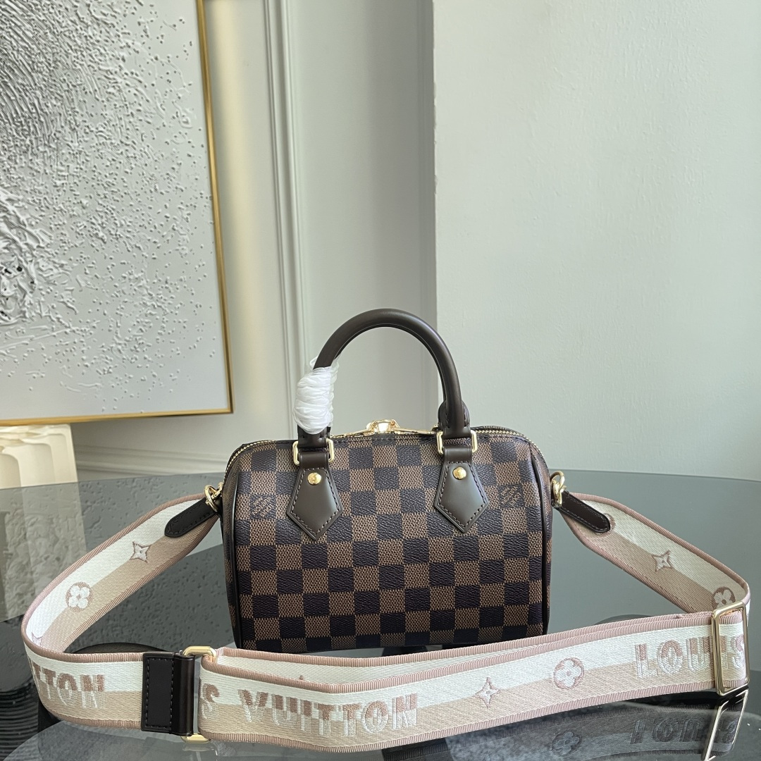 Louis Vuitton Speedy Bandoulière 20 Crossbody Bag in Monogram Canvas - Image 6