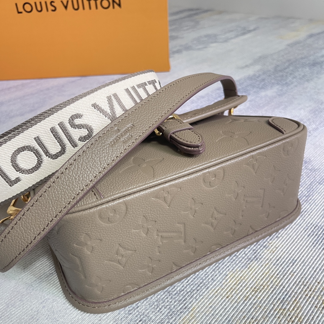 Louis Vuitton Diane Handbag in Smoke Gray-Green Monogram Empreinte Leather - Image 6