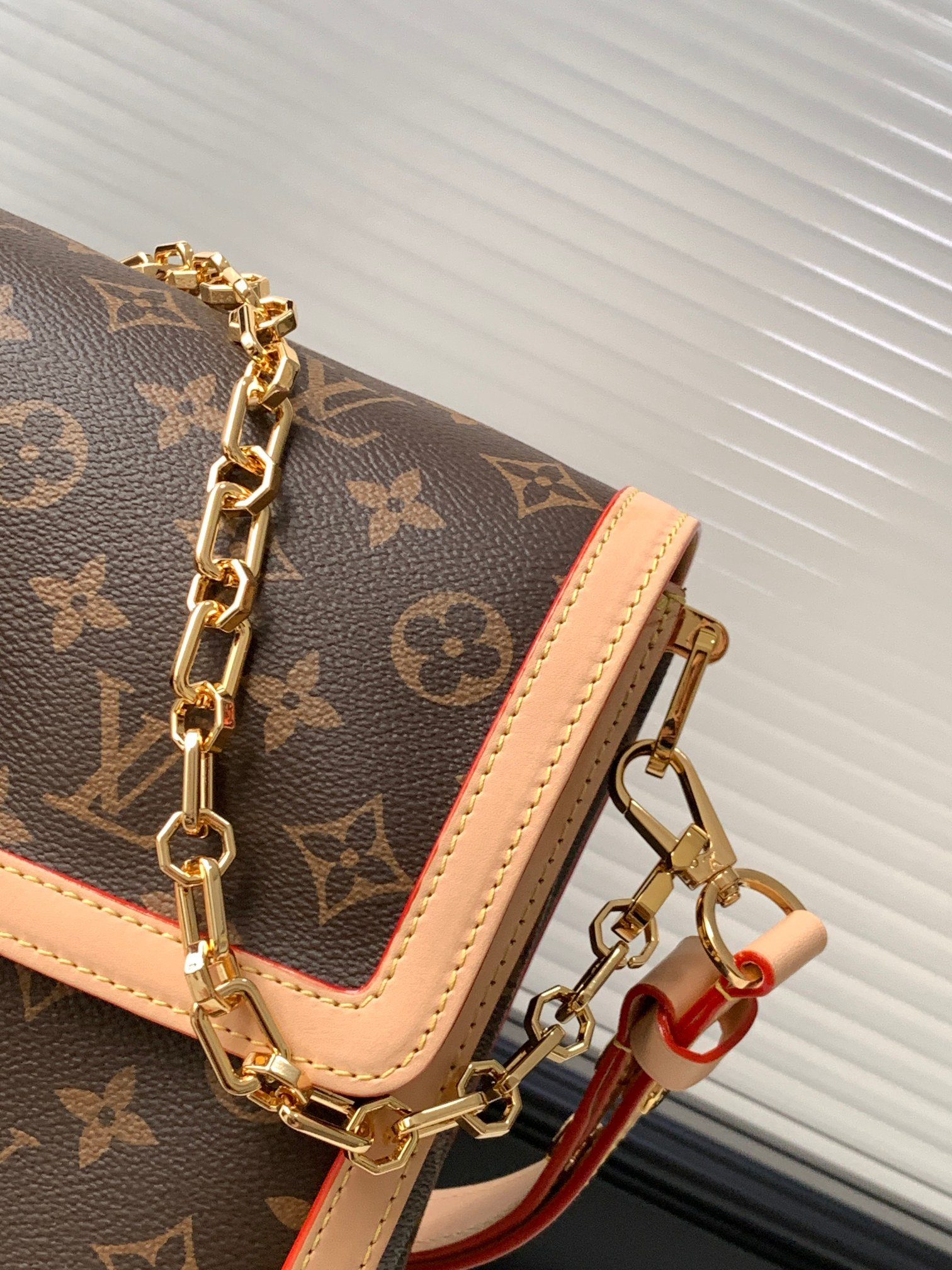 Louis Vuitton Dauphine Soft Large Handbag M47149 - Image 6