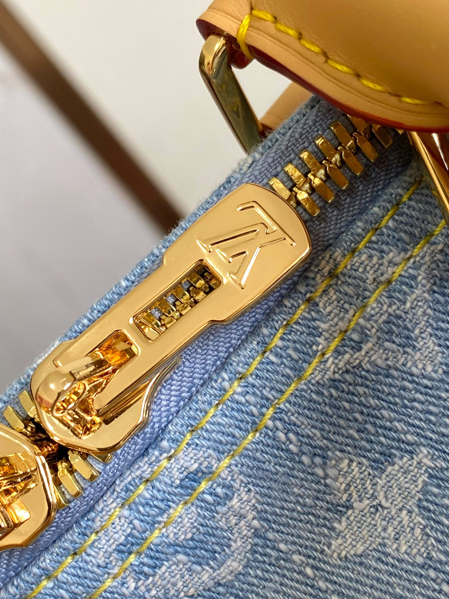 Louis Vuitton Keepall Bandouliere 45 Travel Bag in Light Blue Denim - Image 6