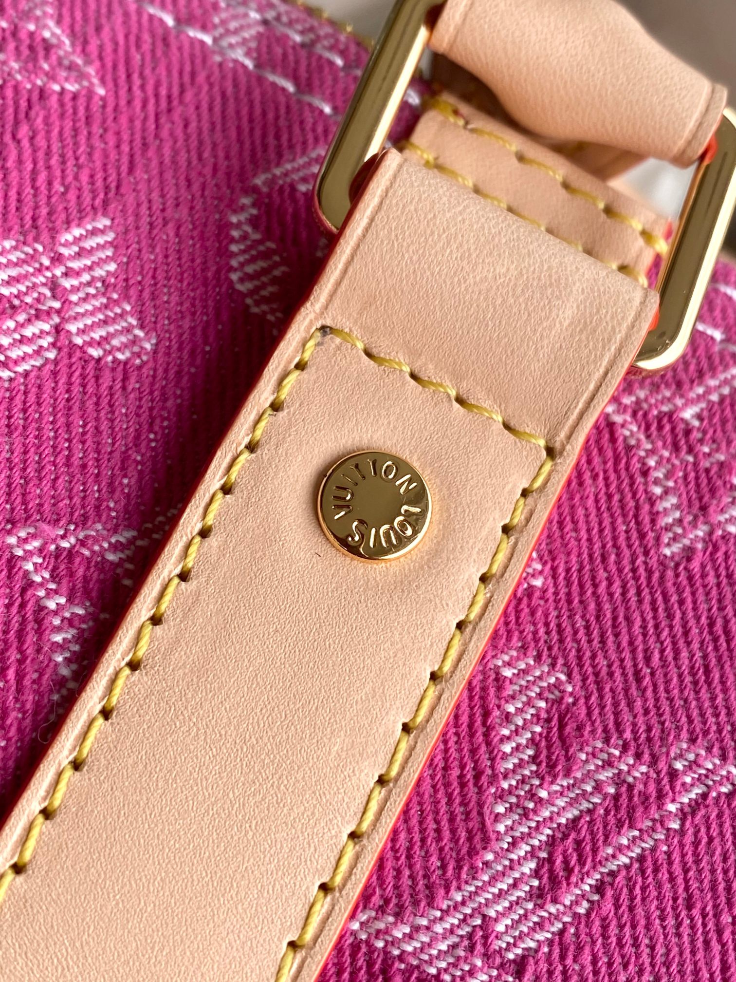 Louis Vuitton Keepall Bandoulière 45 Travel Bag in Monogram Denim - Image 6