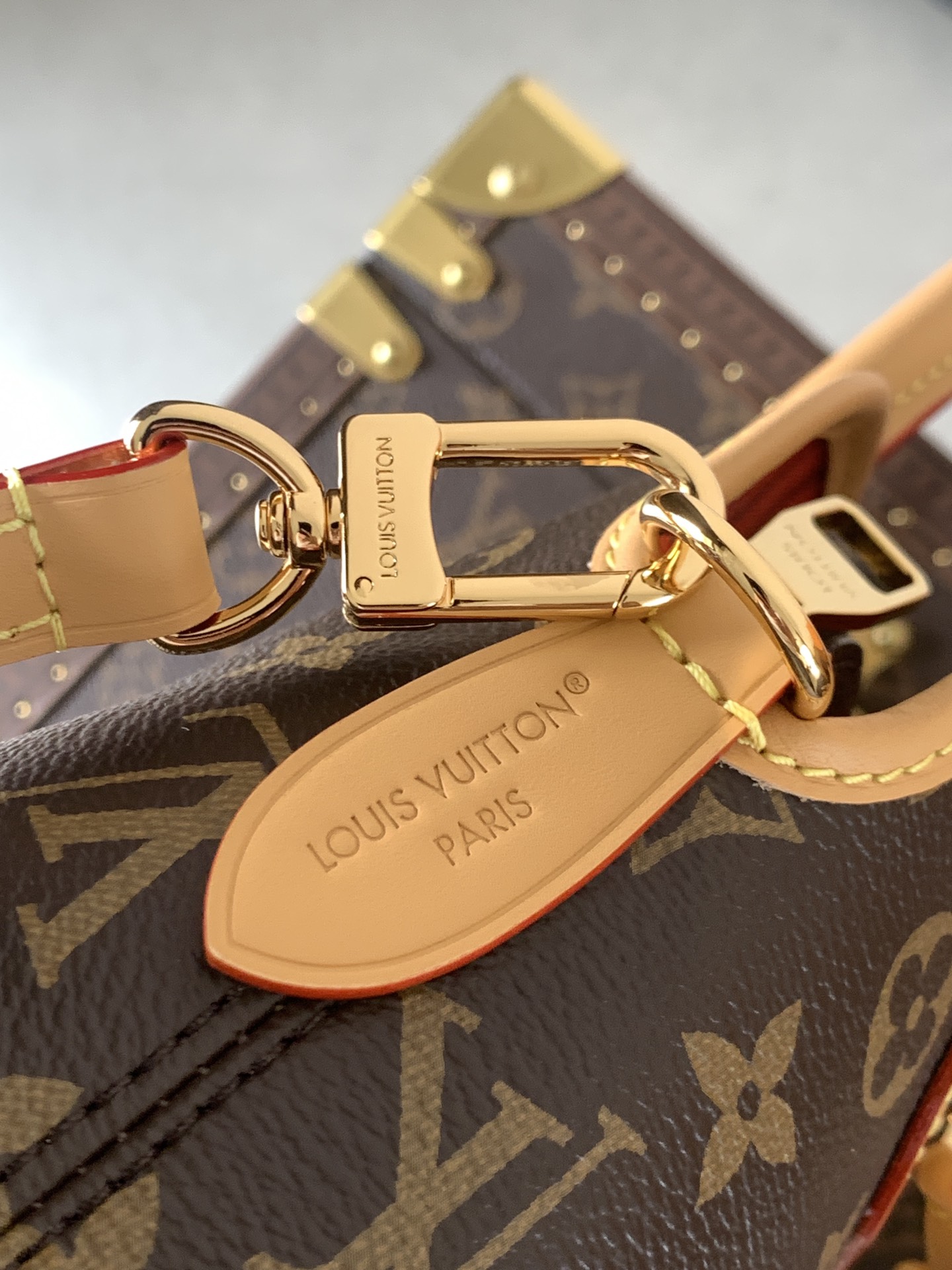 Louis Vuitton Ever More PM Monogram Canvas Handbag - Image 6