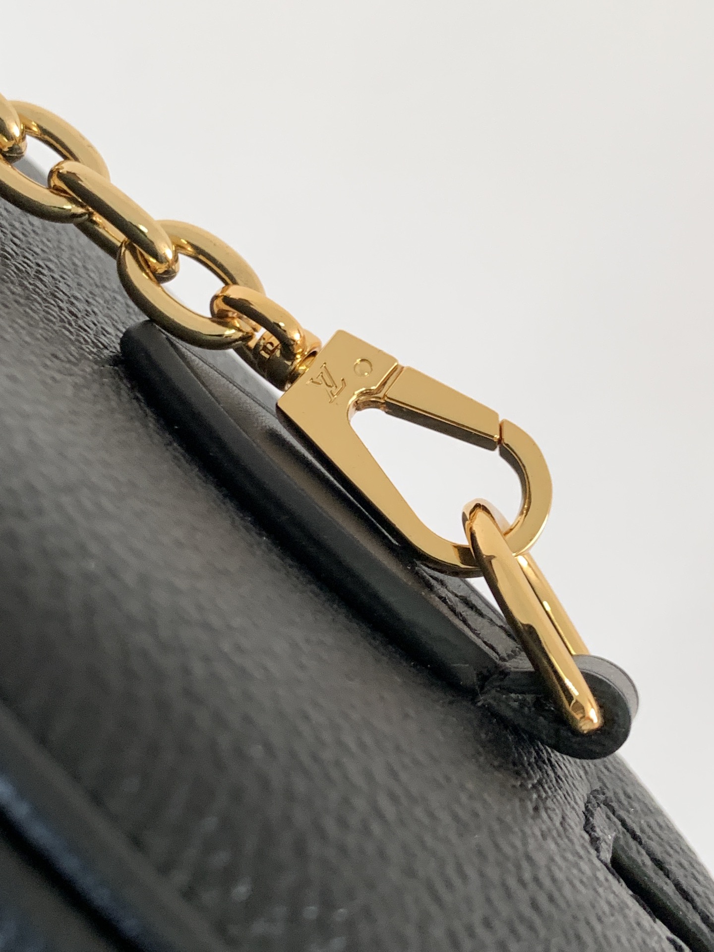 Louis Vuitton Speedy Bandoulière 20 Monogram Empreinte Leather Crossbody Bag - Image 6
