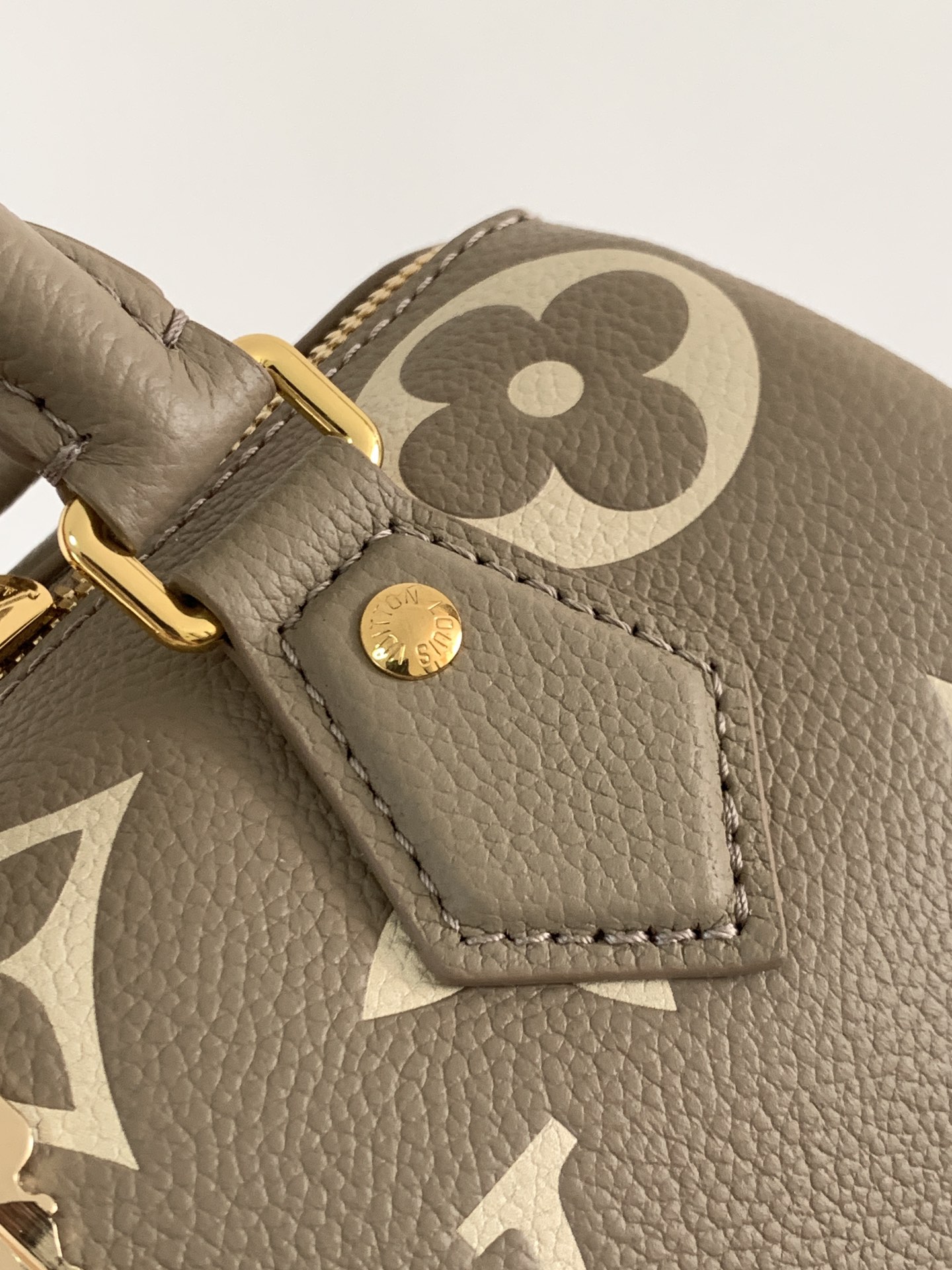 Louis Vuitton Speedy Bandoulière 20 Monogram Empreinte Crossbody Bag - Image 6