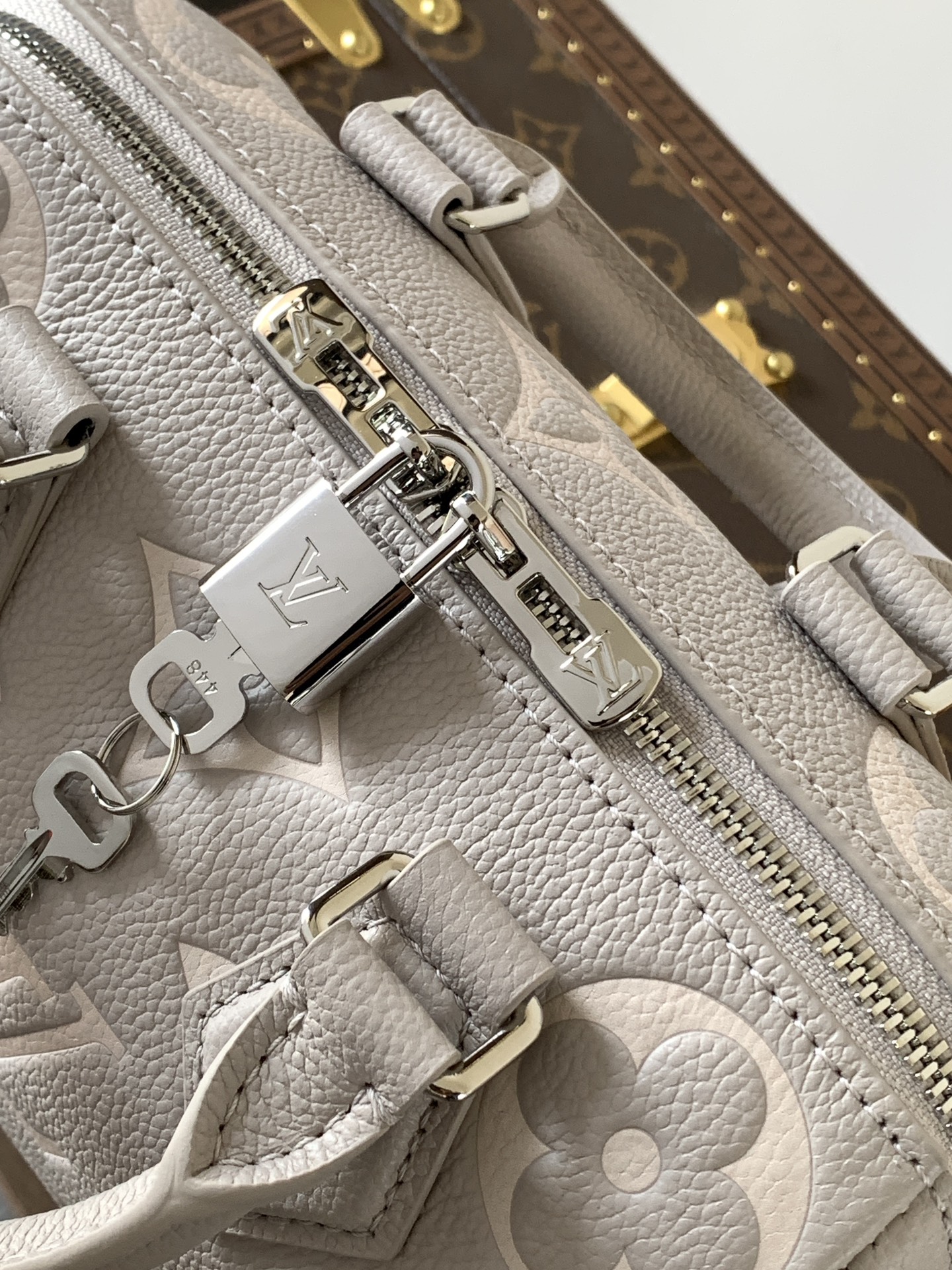 Louis Vuitton Speedy Bandoulière 20 Monogram Empreinte Leather Crossbody Bag - Image 6