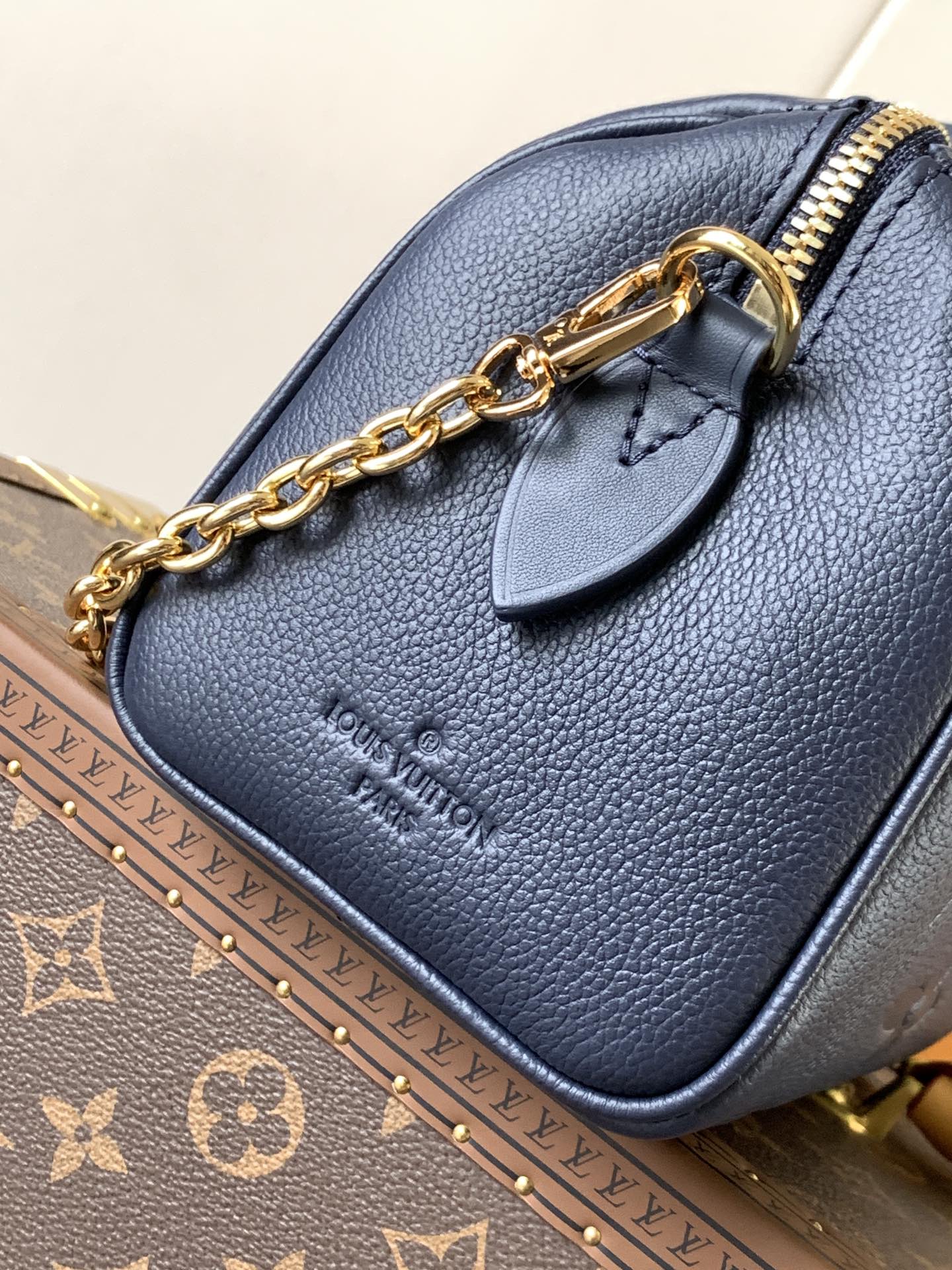 Louis Vuitton Speedy Bandoulière 20 Monogram Empreinte Leather Crossbody Bag - Image 6