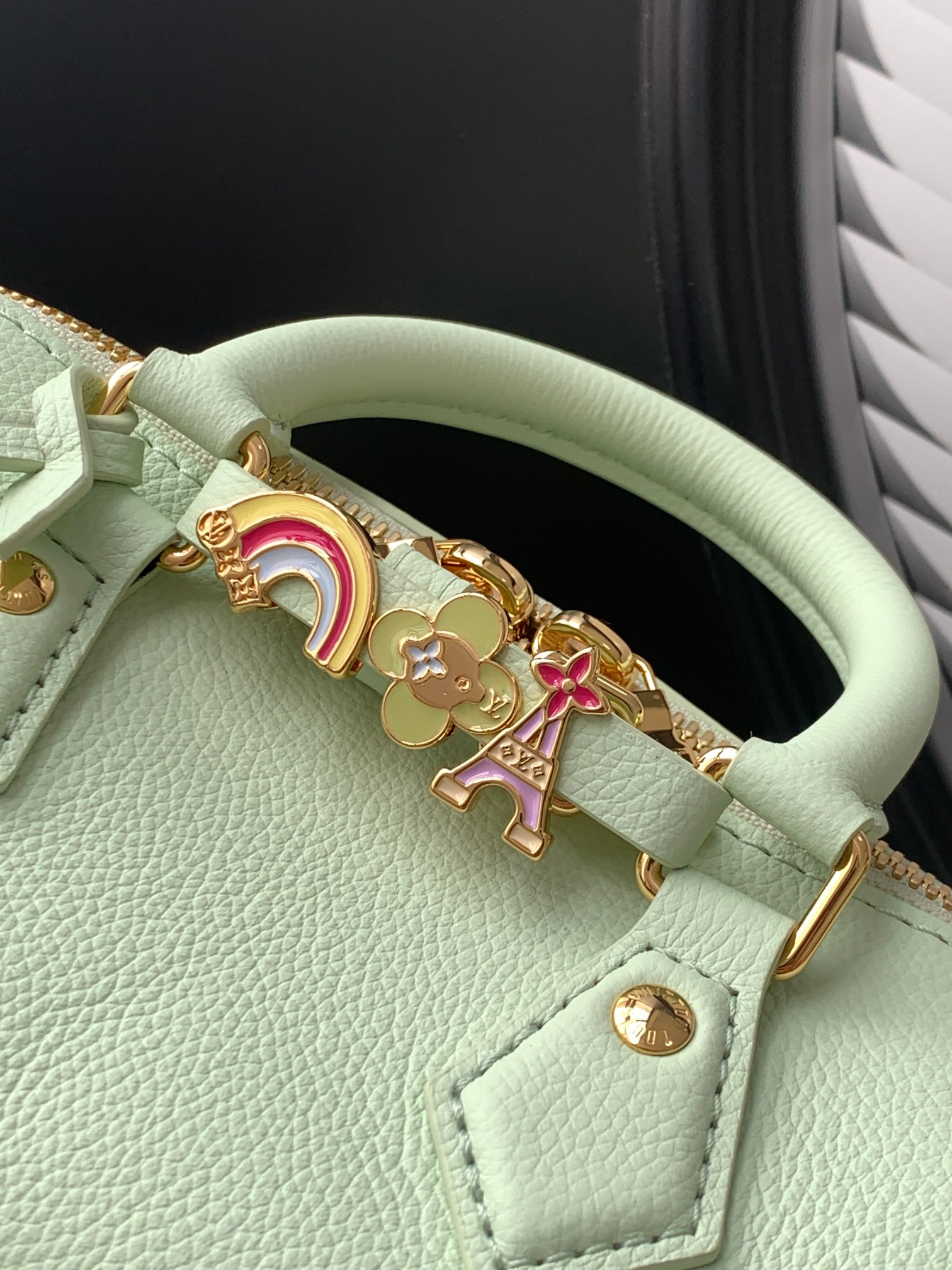 Speedy 18 Green Leather Convertible Crossbody Bag - Image 6