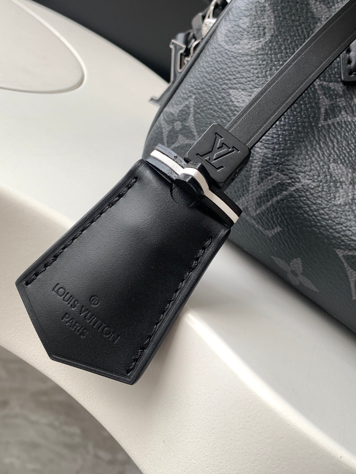 Women's Full-Grain Leather Crossbody Bag - Image 6