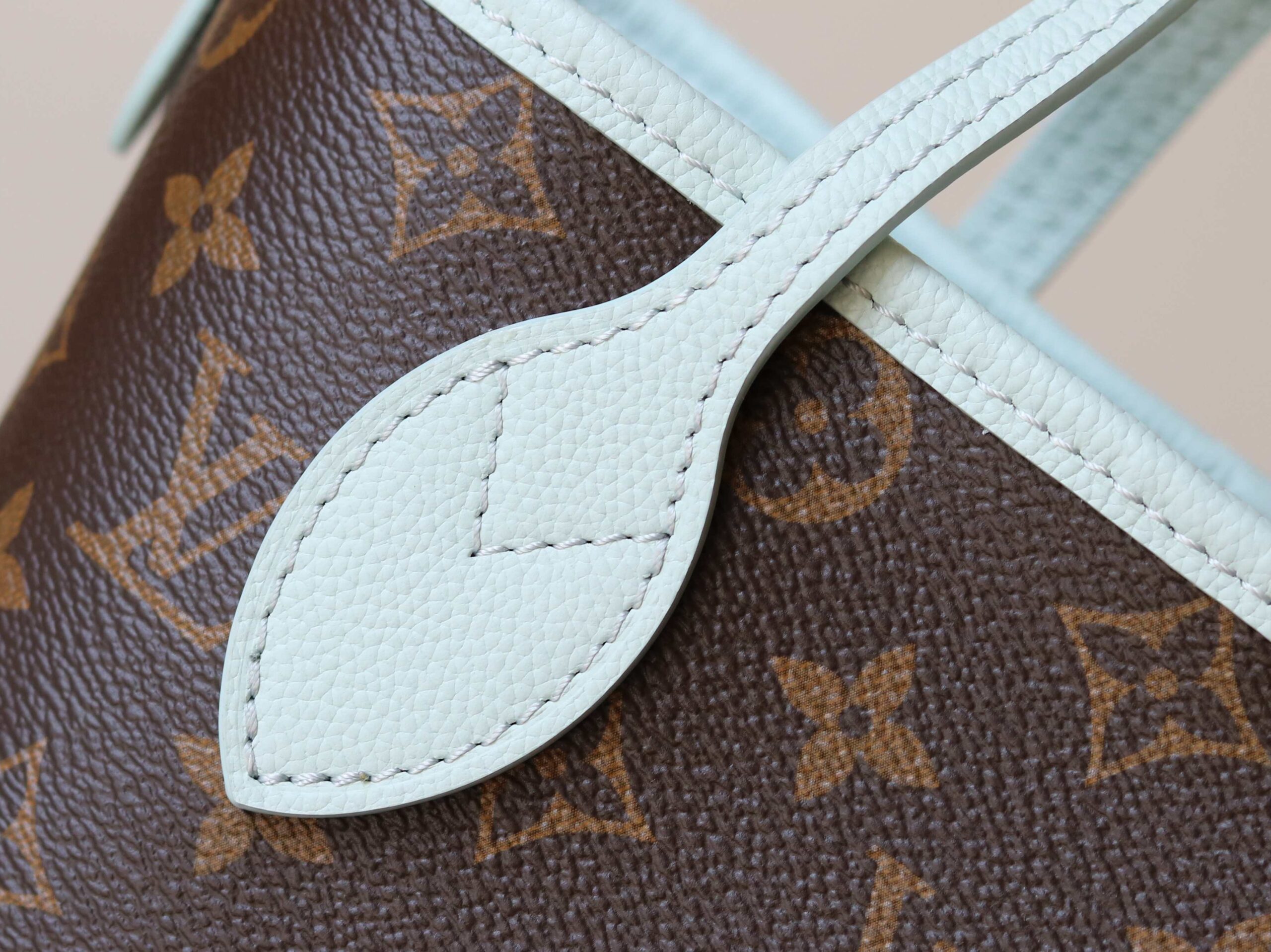 Louis Vuitton Neverfull Inside Out BB Handbag - Image 6