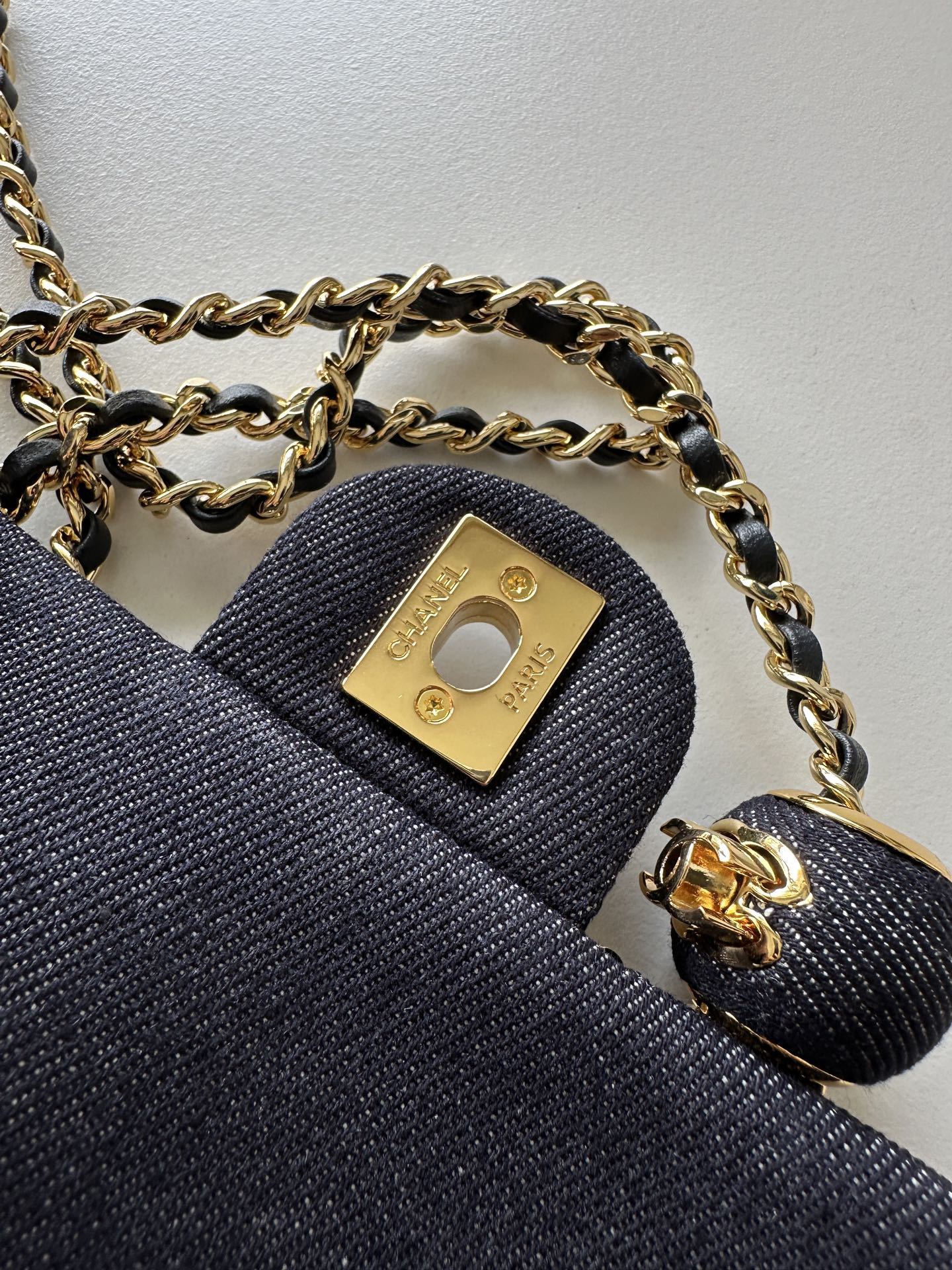 Chanel AS1787 Denim Crossbody Bag - Image 6