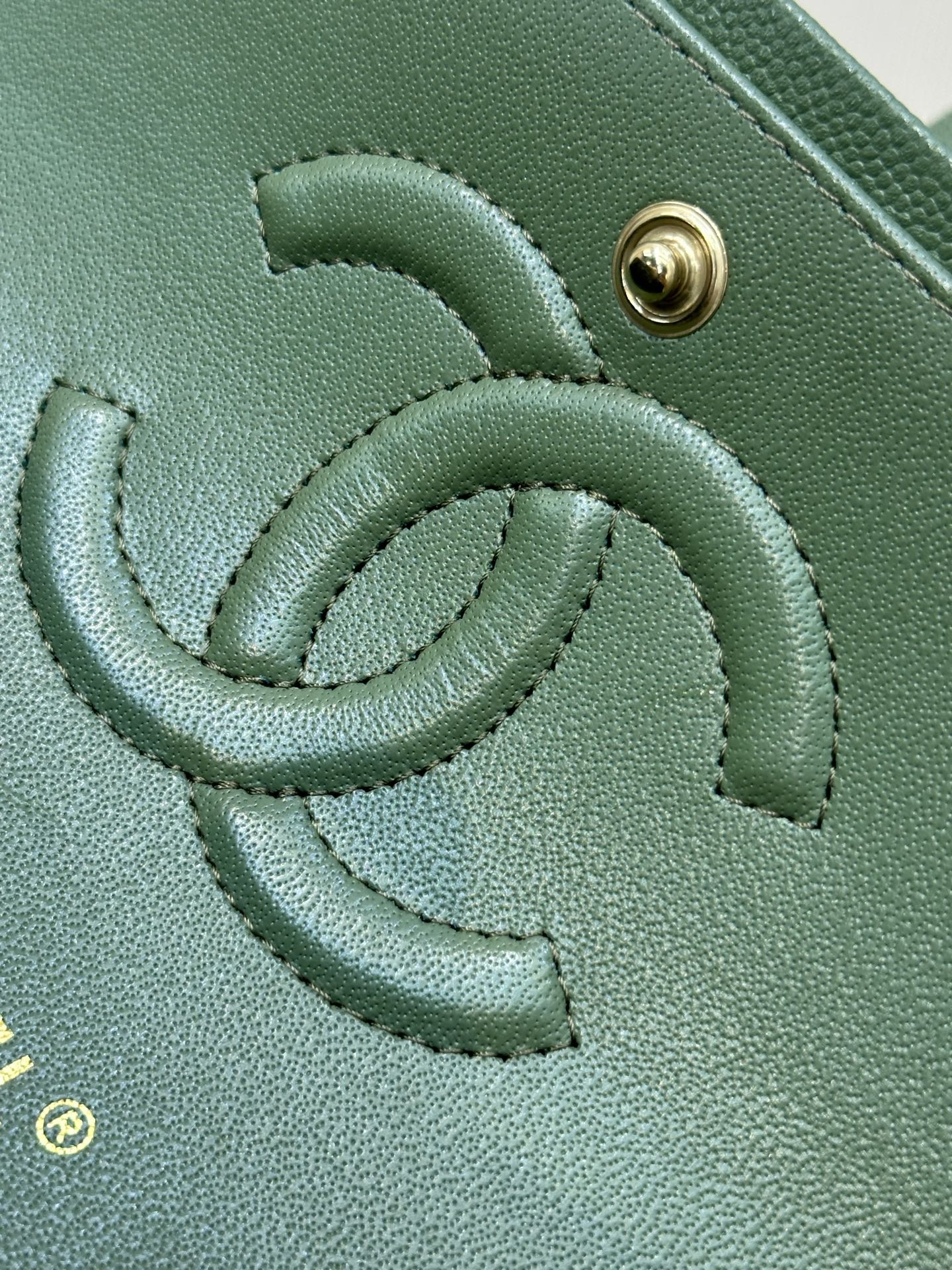 Chanel Classic Flap Handbag, Small Size - Image 6
