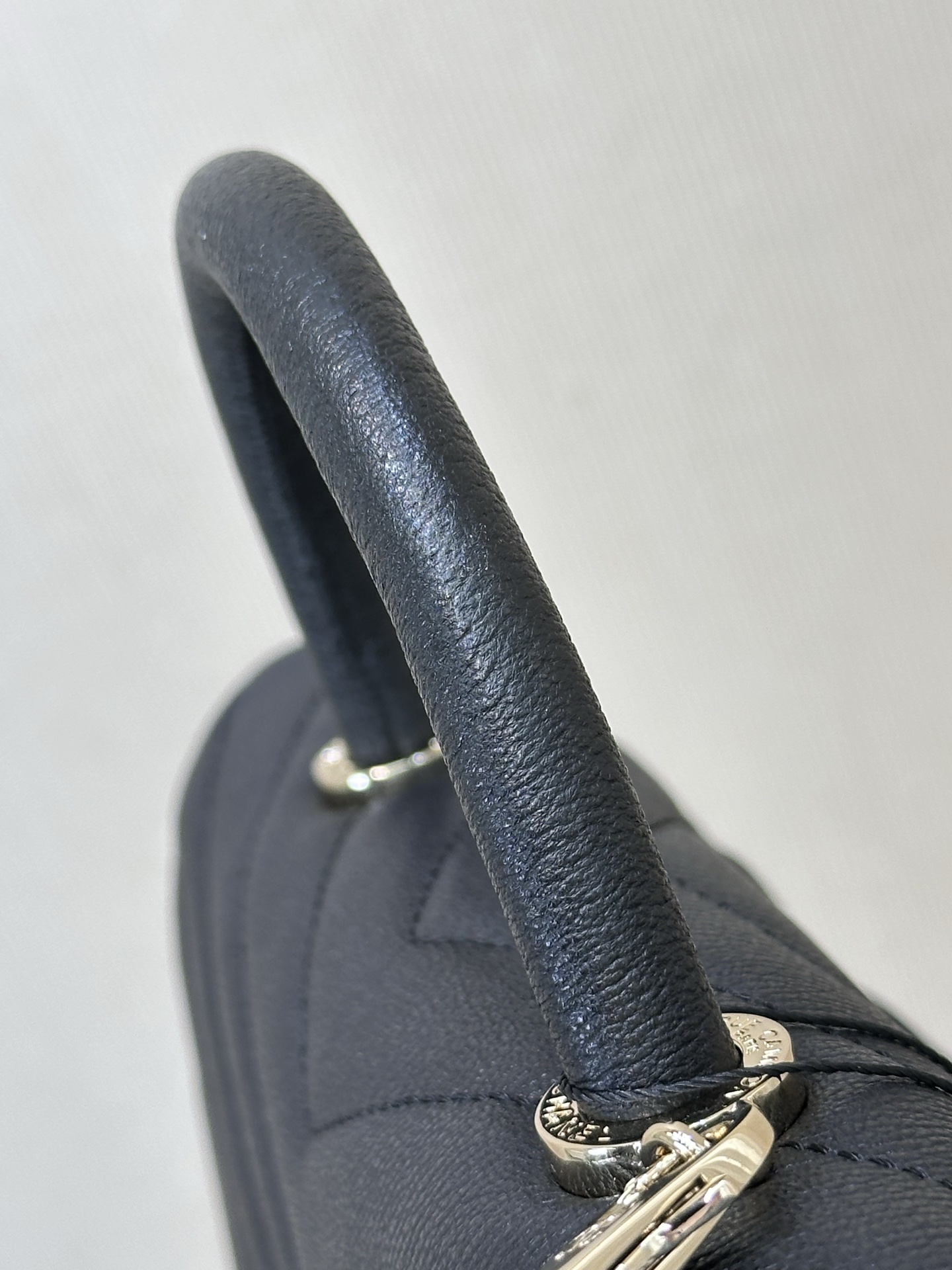 Chanel Coco Handle Extended Handbag - Image 6