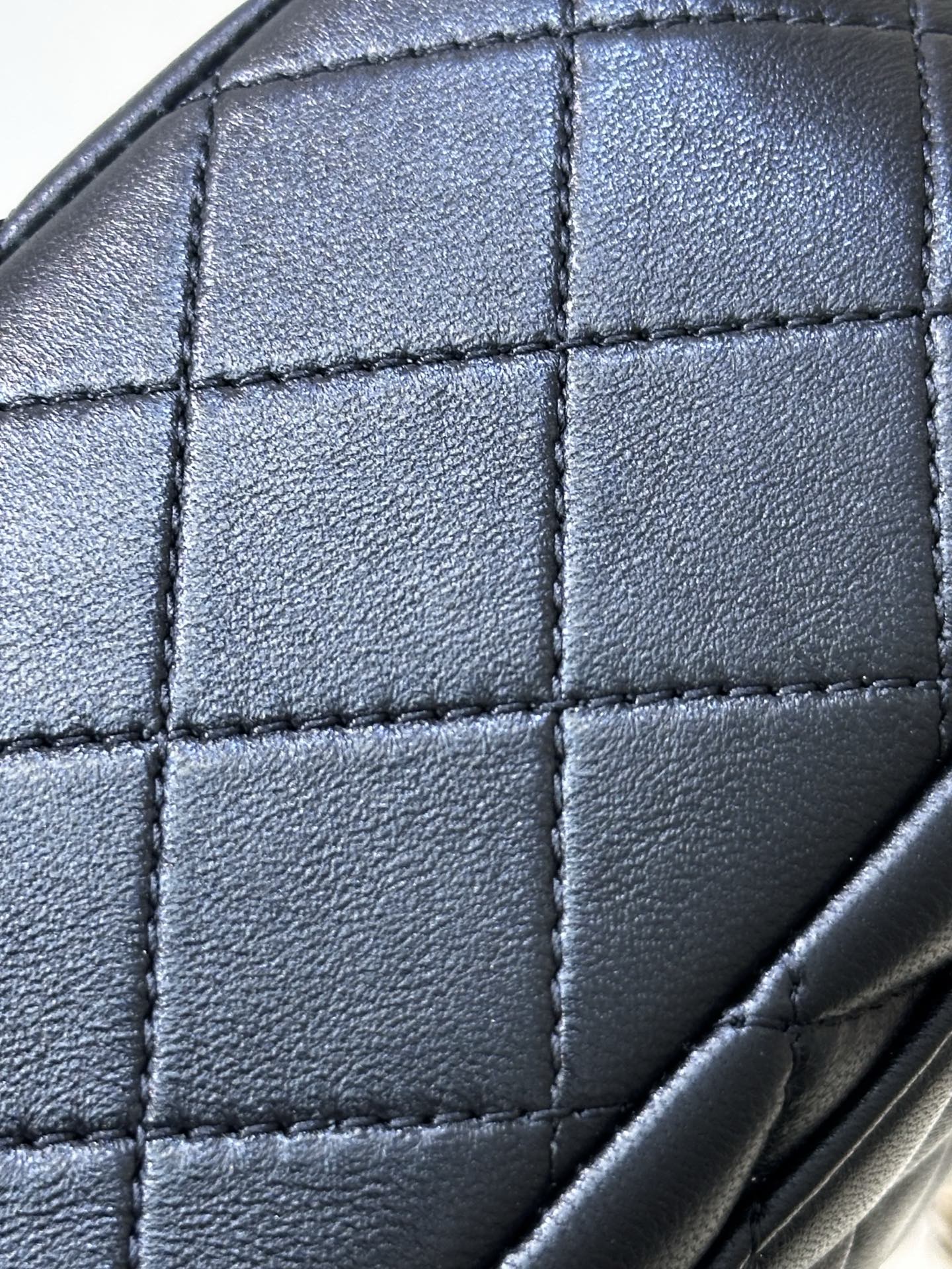 Quilted Lambskin Crossbody Bag with Gold Ball Chain - Image 6