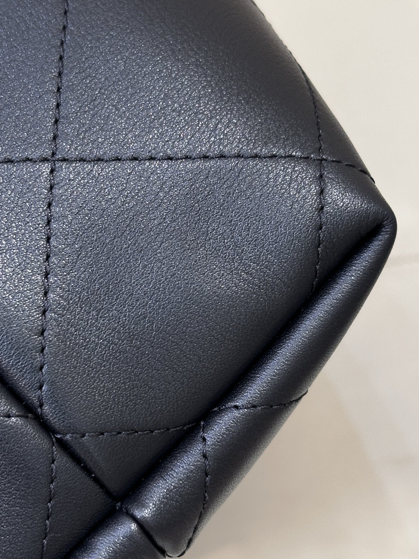 Chanel 5657 Large Size Handbag - Image 6