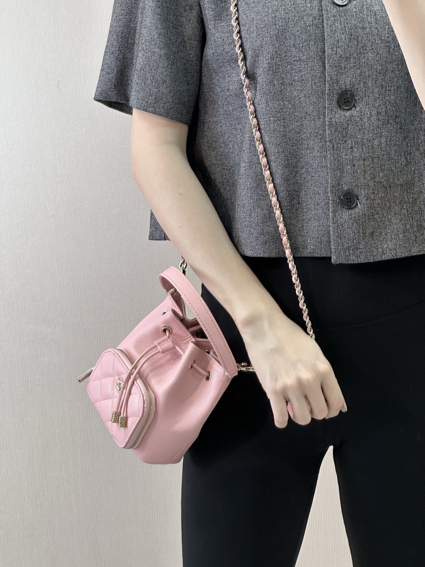 Chanel 25B Mini Chain Drawstring Bucket Bag - Image 6