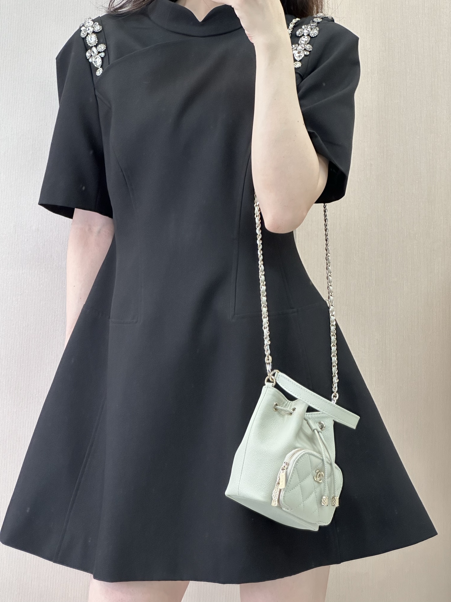 Chanel 25B Mini Chain Drawstring Bucket Bag - Image 6
