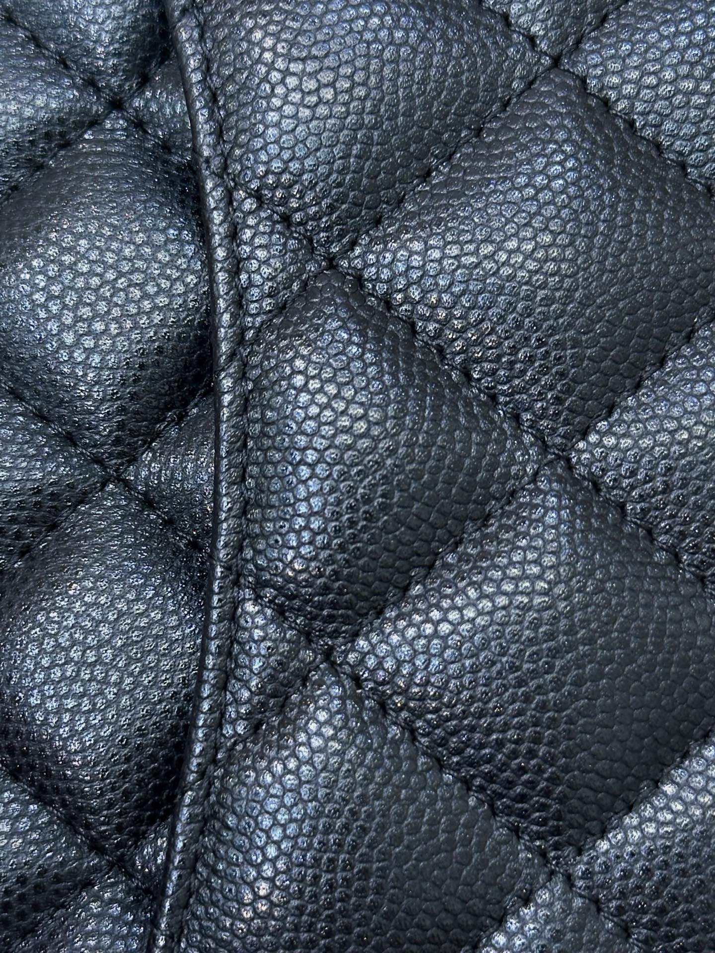 Quilted Metal Handle WOC Crossbody Bag - Image 6