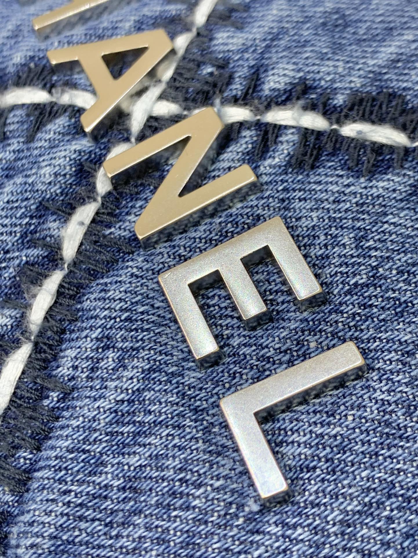 Chanel 22 Mini Denim Shoulder Bag - Image 6