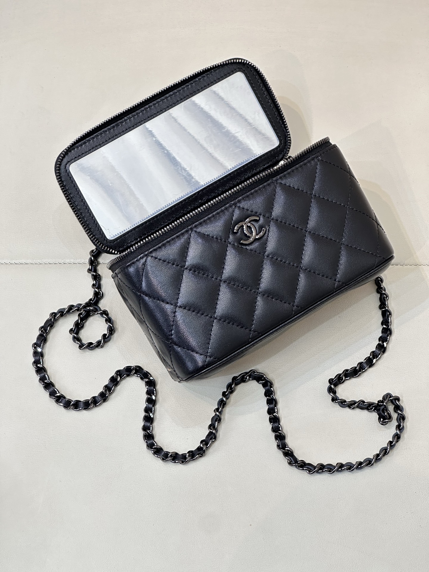 Chanel Trendy CC Box Bag Black Lambskin - Image 6