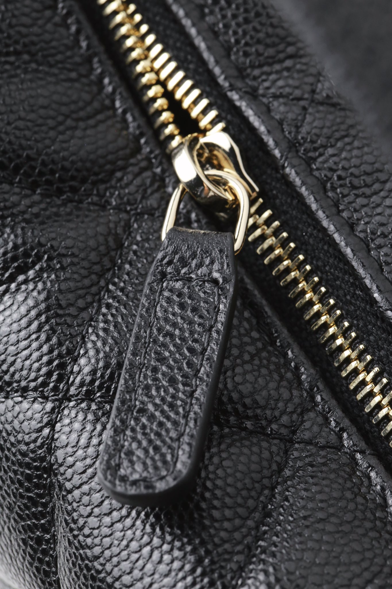 CHANEL 25C Spring Box Bag - Image 6