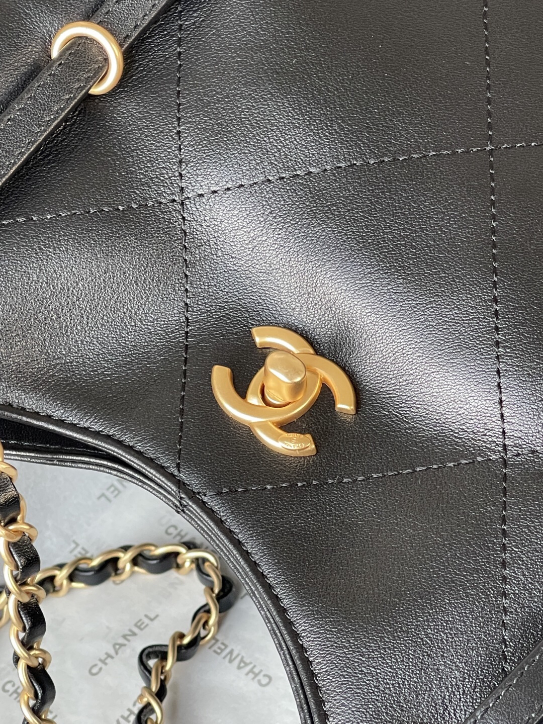 Chanel 25S Maxi Hobo Tote Bag AS6015 - Image 6